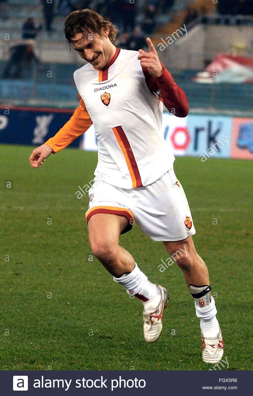 This classic AS Roma Home kit from the mid-1980s was produced by