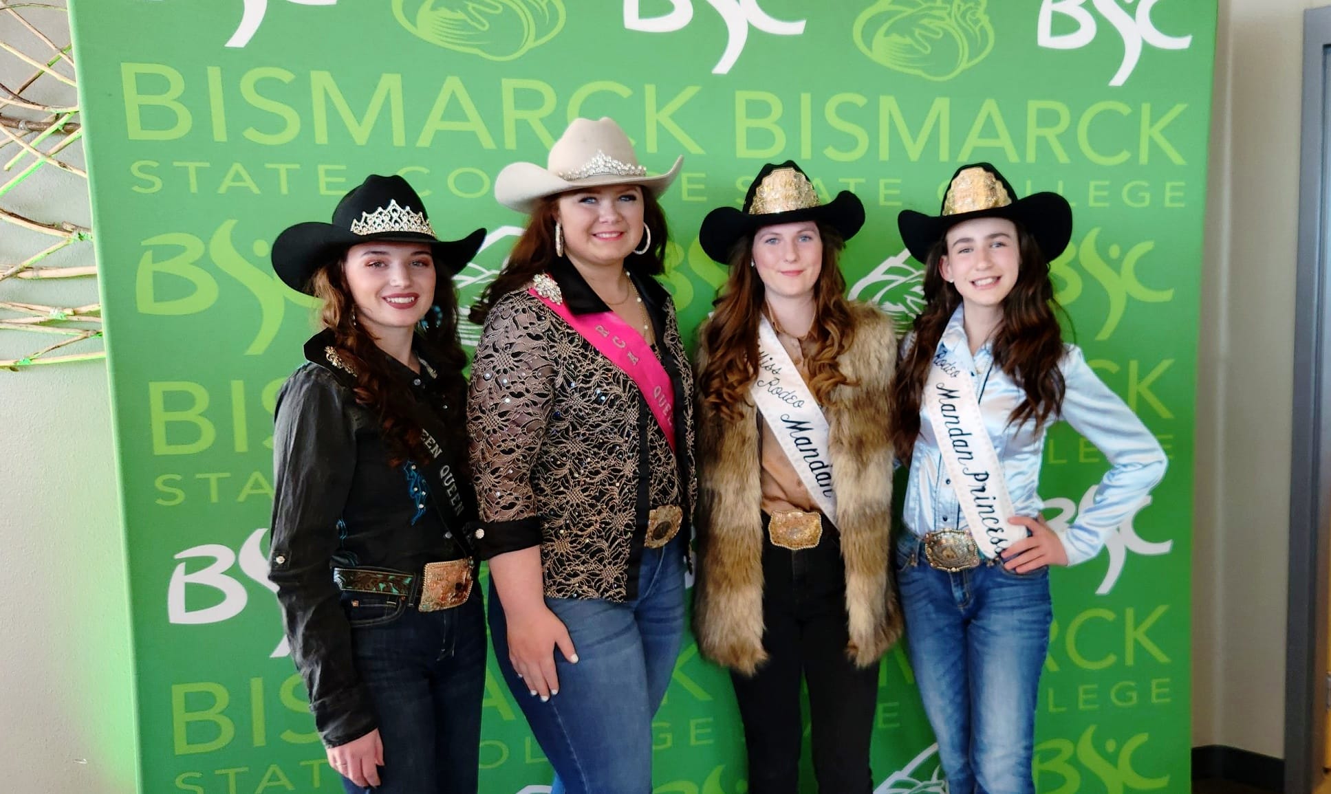 There was no dust settling under our... - Miss Rodeo Mandan | Facebook