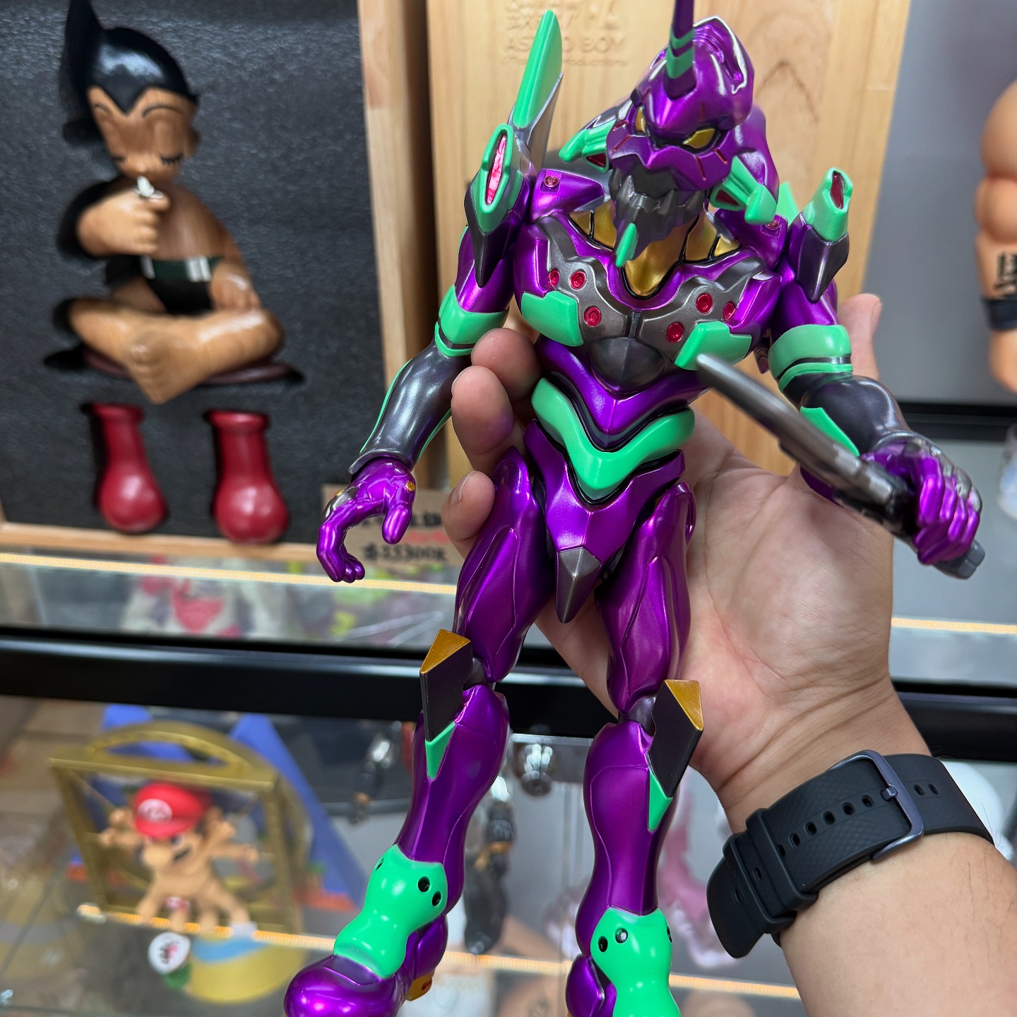 Mechnoiz toys 初號機金屬色高：約30 材質：塘膠售價：6800 運費：超商