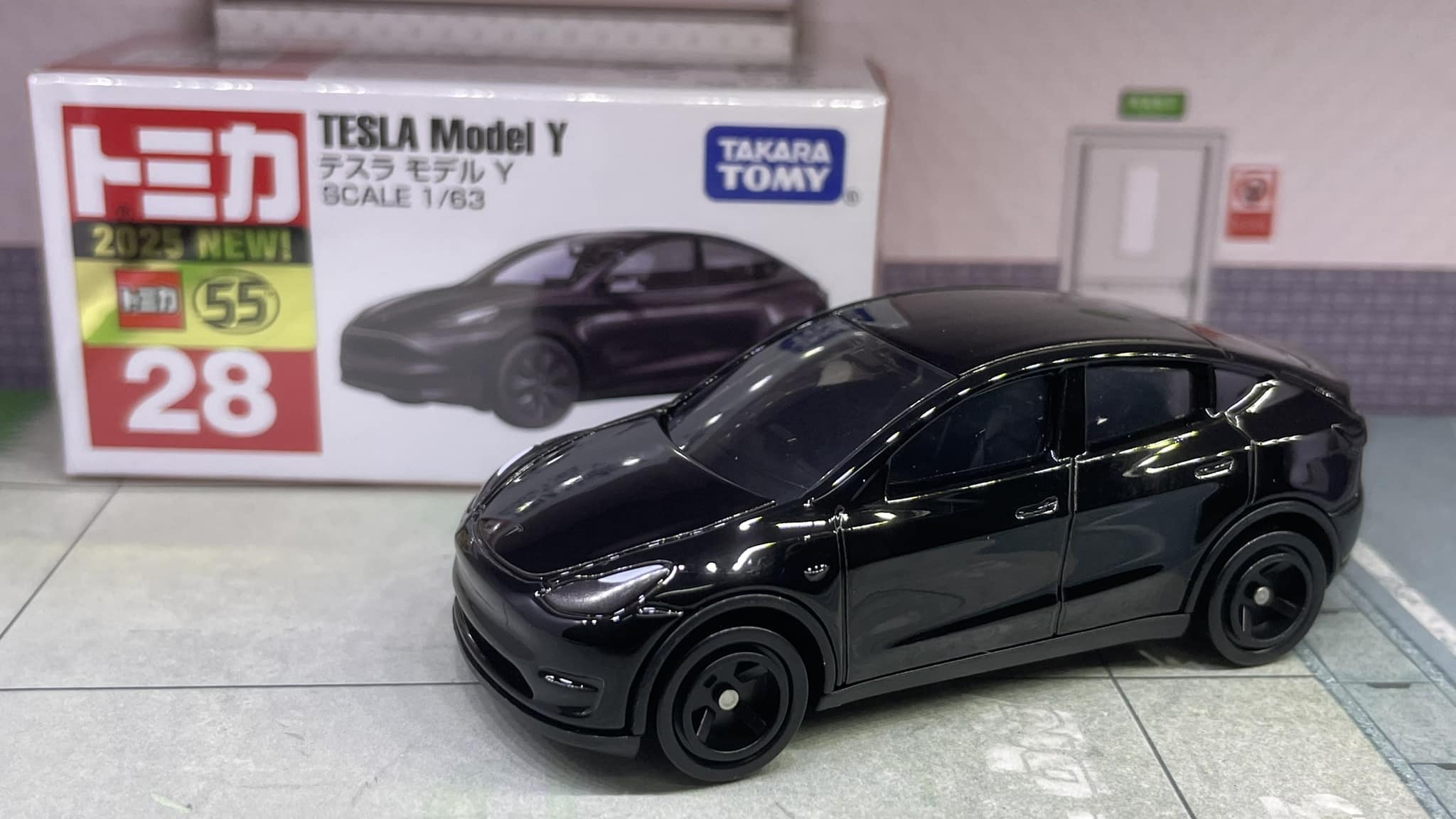 TOMICA TOMYTEC TLVN TESLA MODEL X PLAID WHITE with SUPERCHARGER