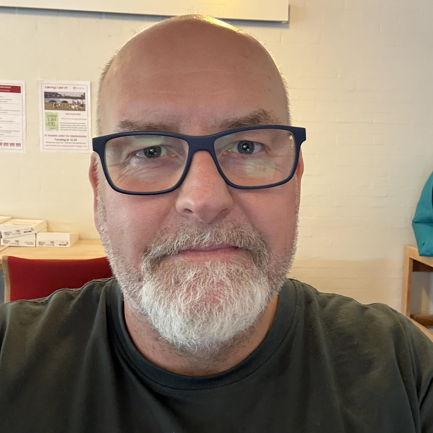 Er der nogen som ved hvorfor bropillerne skal pakkes så fint ind 😅 ...