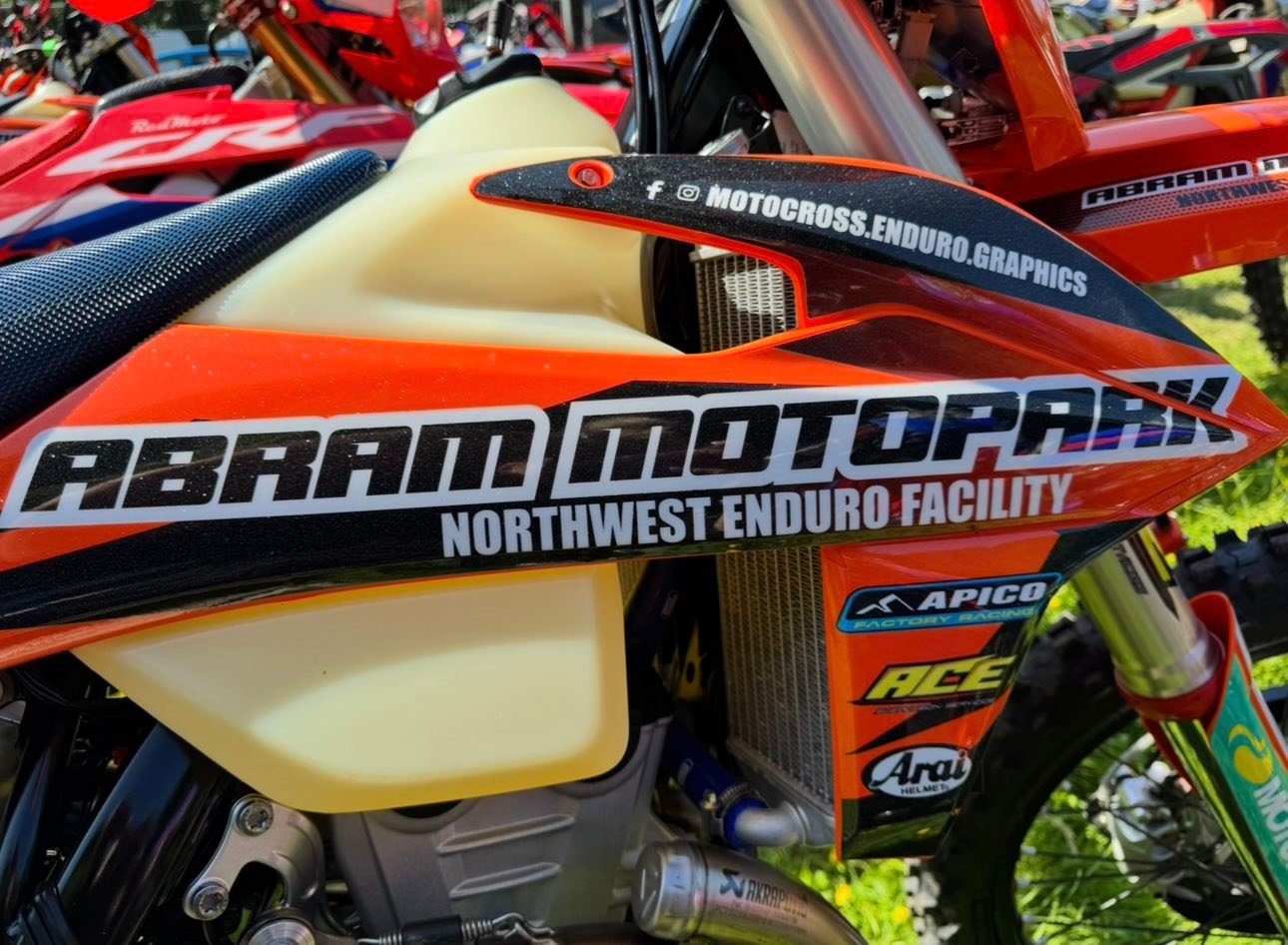 Motocross.Enduro.Graphics