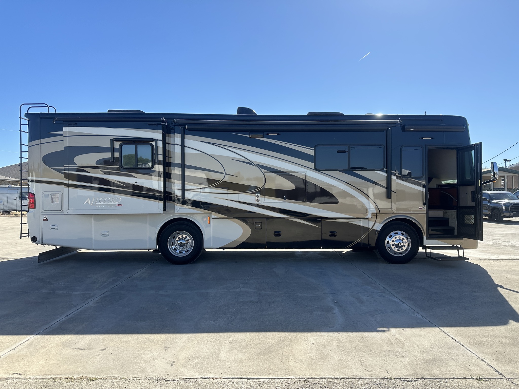 Texas Rv Outlet - Texas Rv Outlet added a new photo.