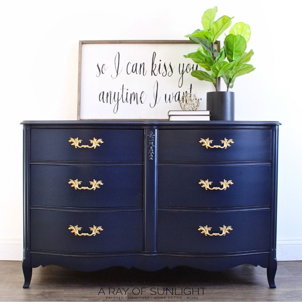 blue dresser diy Are you a fan of navy painted furniture?? Check out we achieved this navy look on this dresser! Check it out here! ➡ https://arayofsunlight.com/diy -navy-blue-bedroom-dresser Model: CrystalBellotti