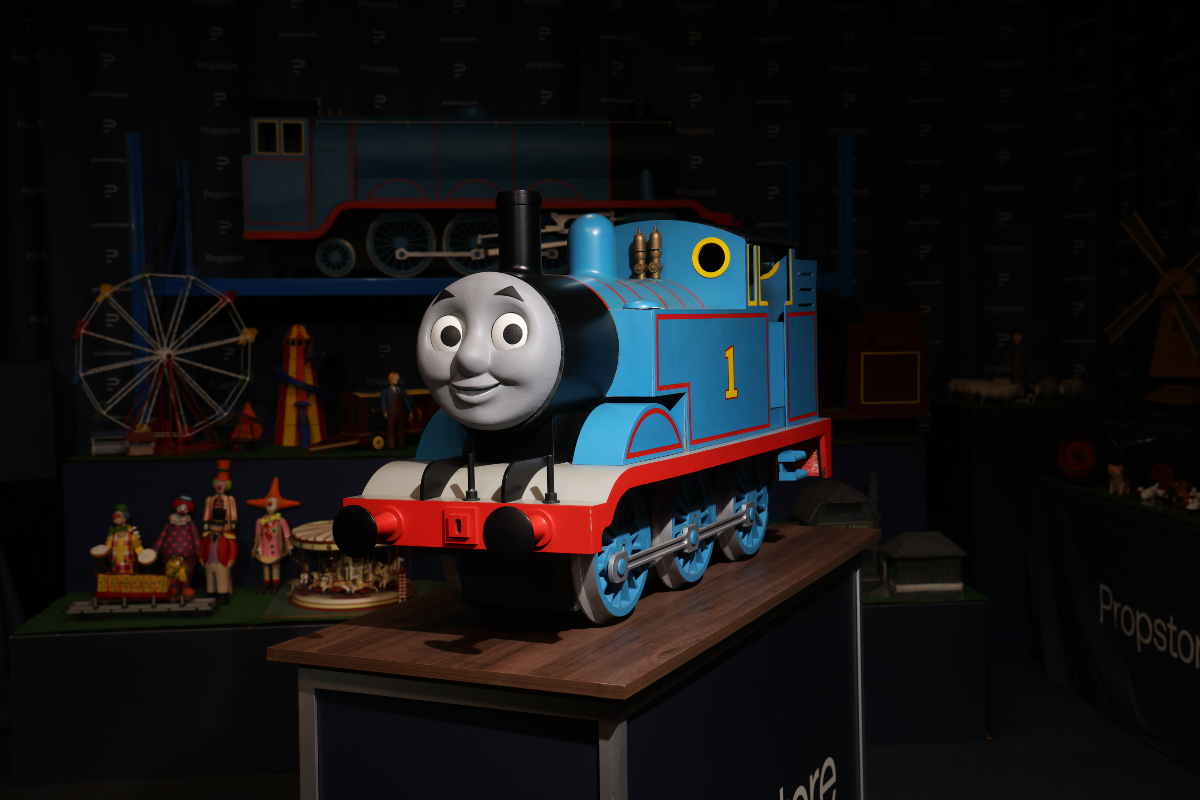 propstore-final-call-at-thomas-friendsauction-facebook