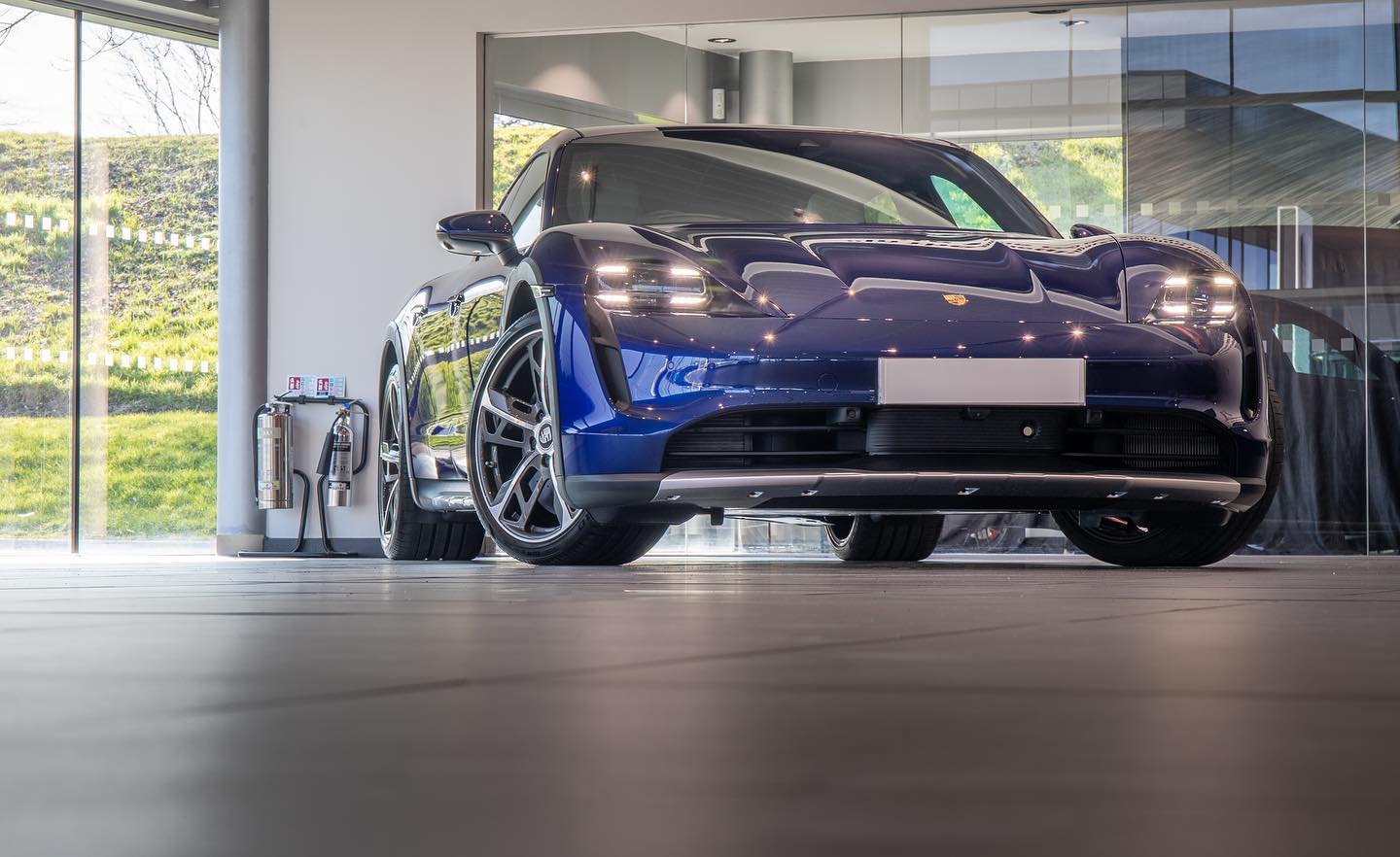 The Taycan Cross Turismo’s... - Porsche Centre Perth UK