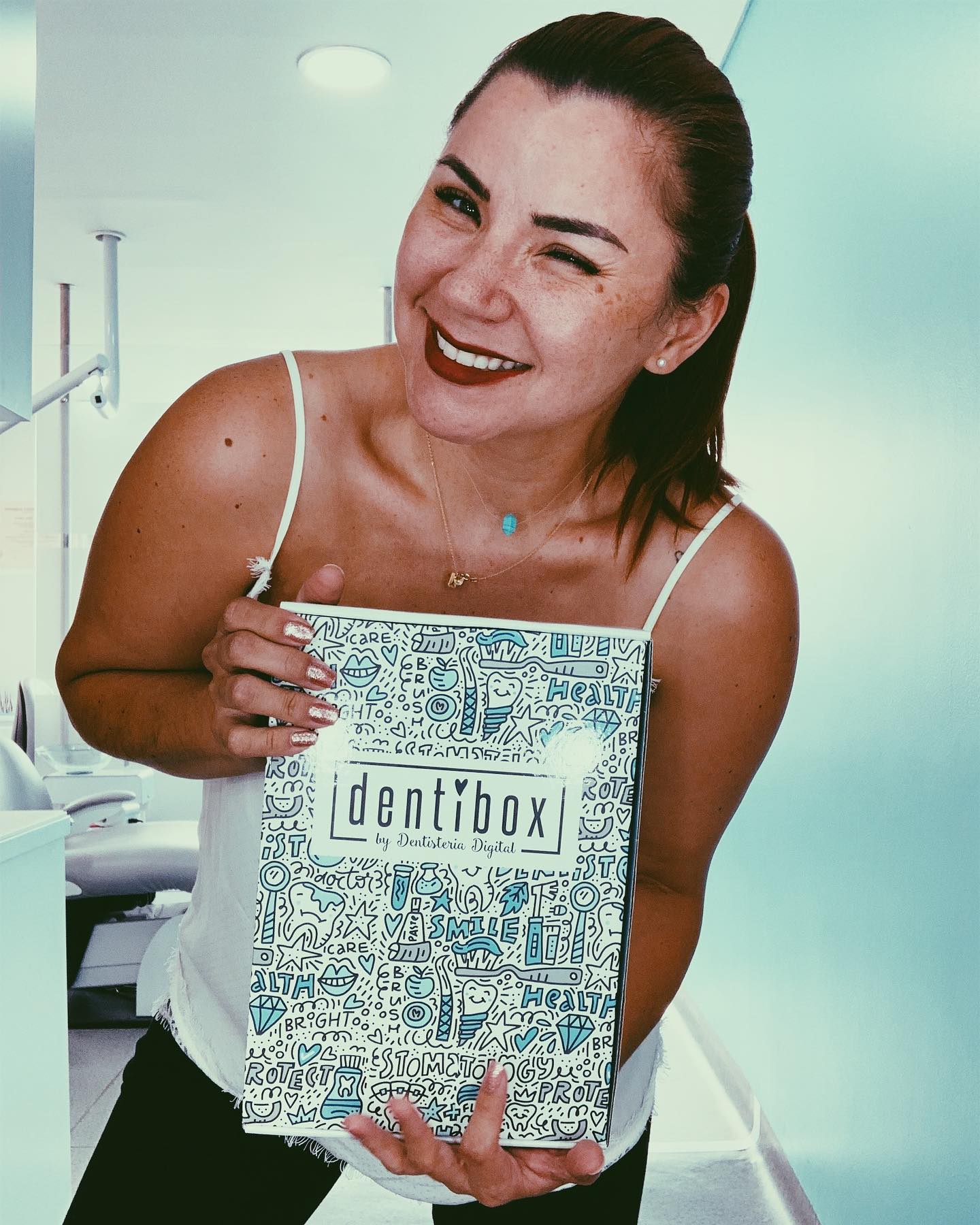 Dentibox - Soy feliz que la @dentibox ya esté llegando a sus casas ...