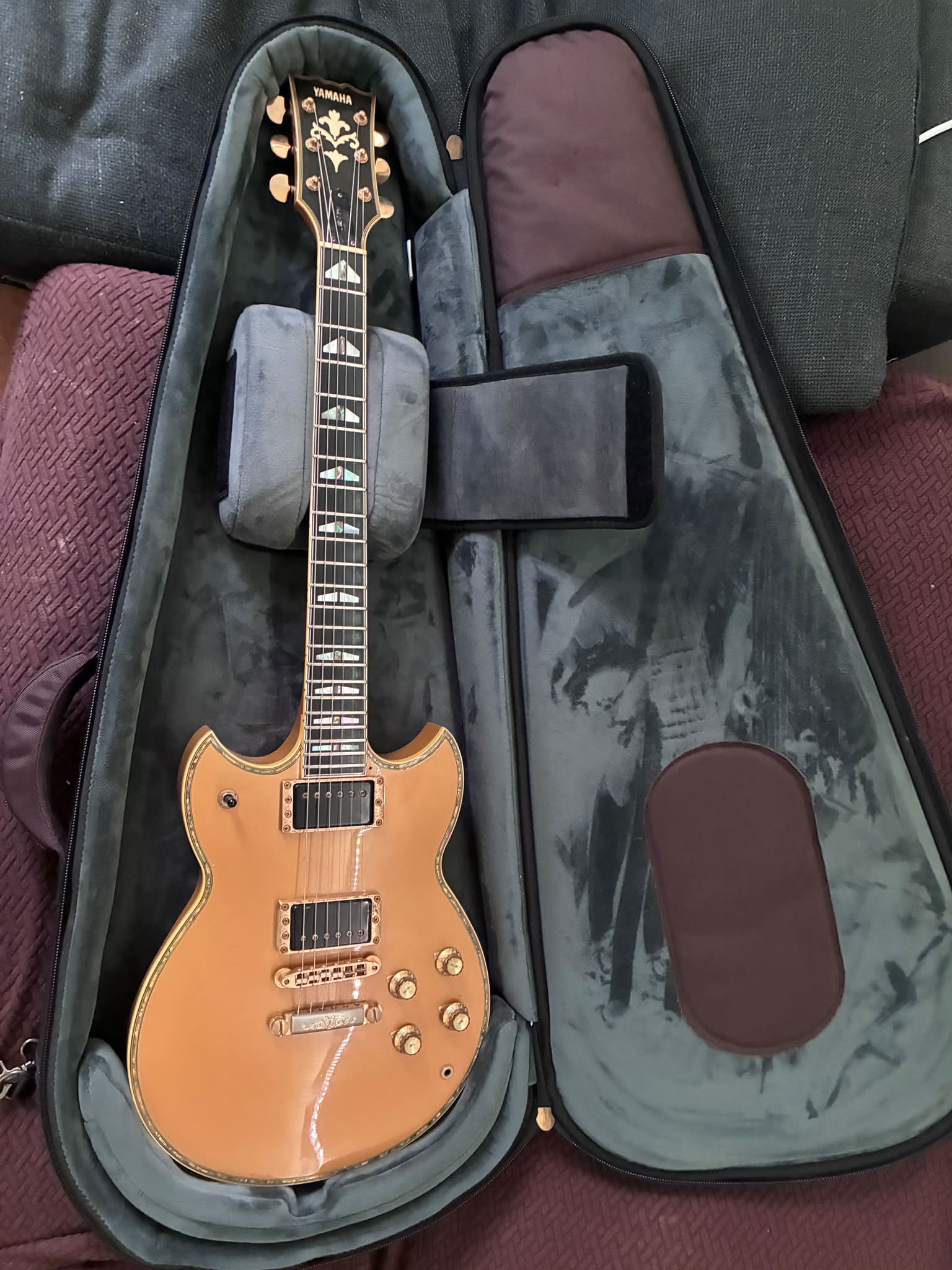 My YAMAHA SG graffiti 😍