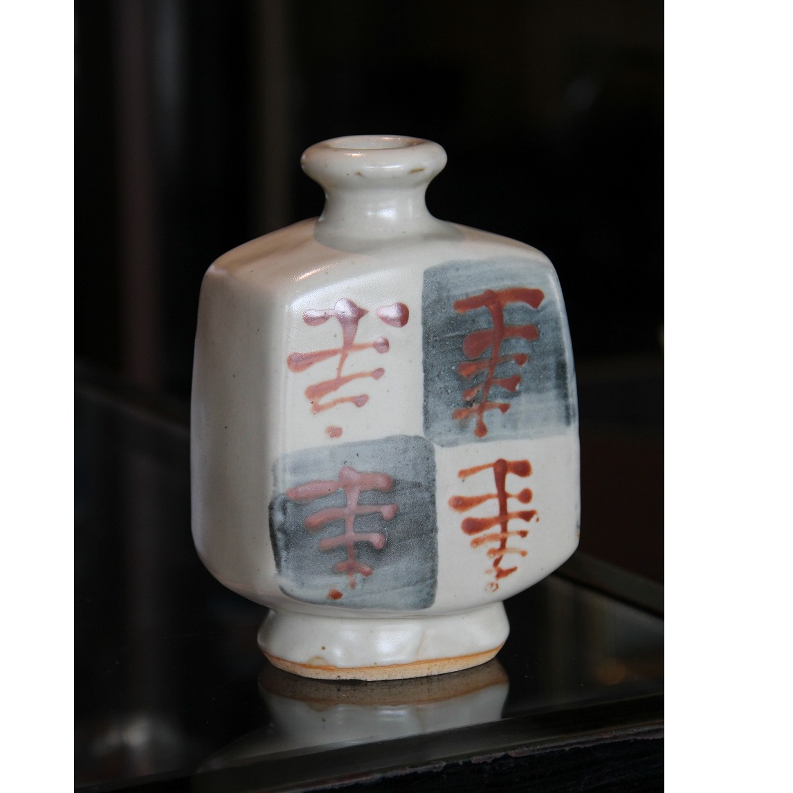島岡達三　人間国宝　象嵌赤絵花瓶 島岡 達三 「象嵌赤絵草花文花型組皿6客組」 】 径21.5cm 高さ2.8cm