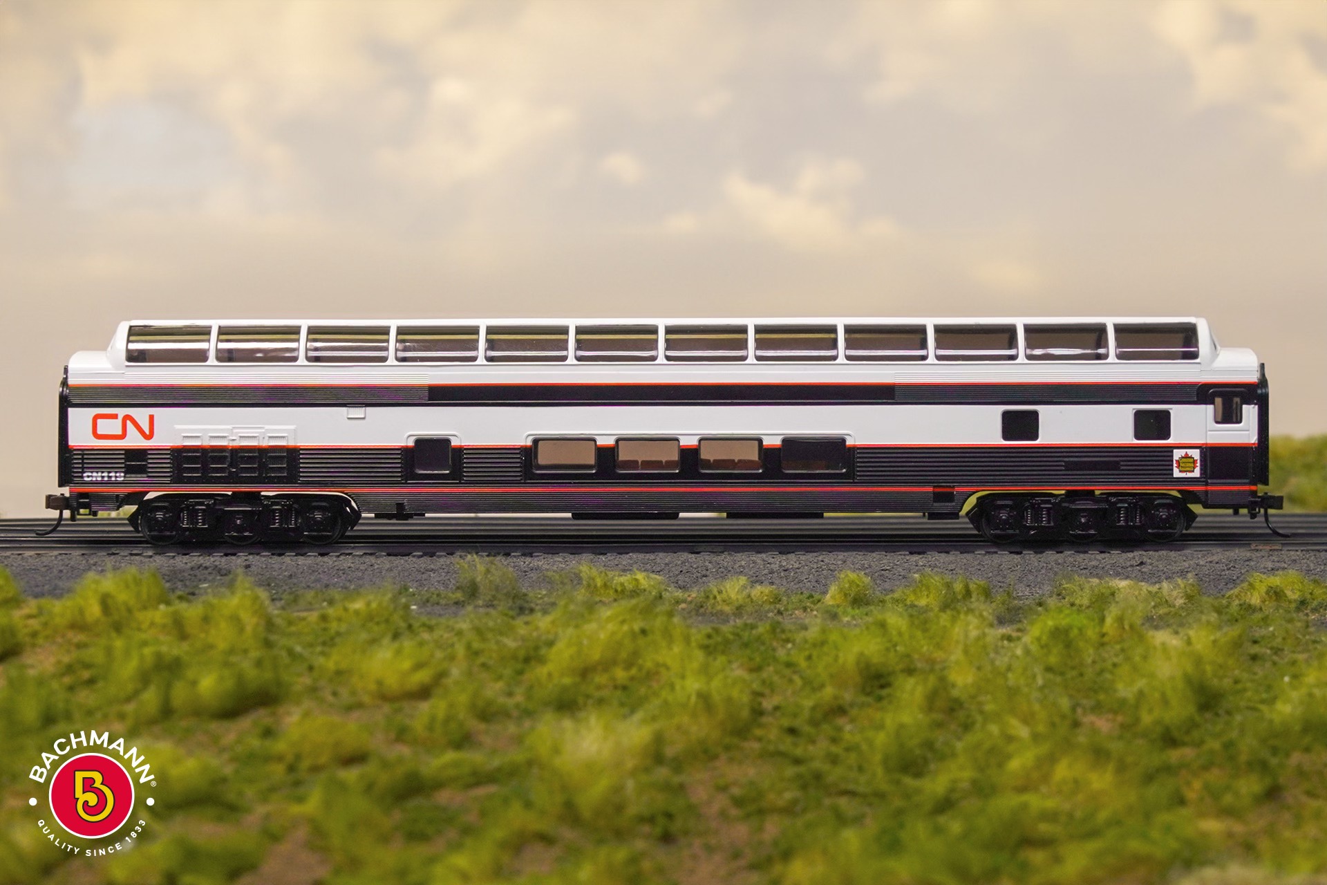 Bachmann Trains' new N scale Via Rail Canada Siemens Venture Cab