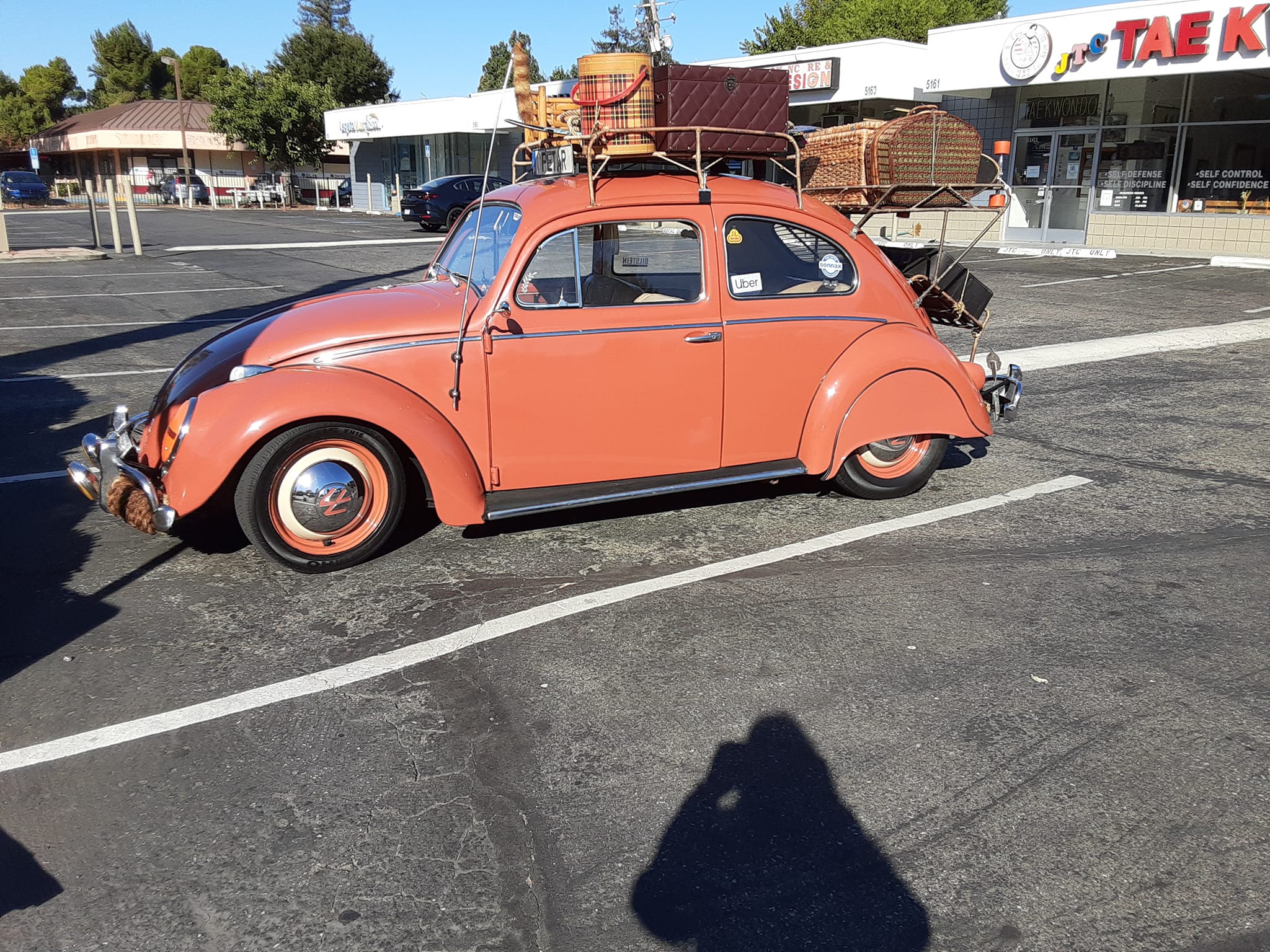 空冷ビートルStreet  VW'S　No.1〜No.100 The wife saw this cool VW in our neighborhood I've never seen one