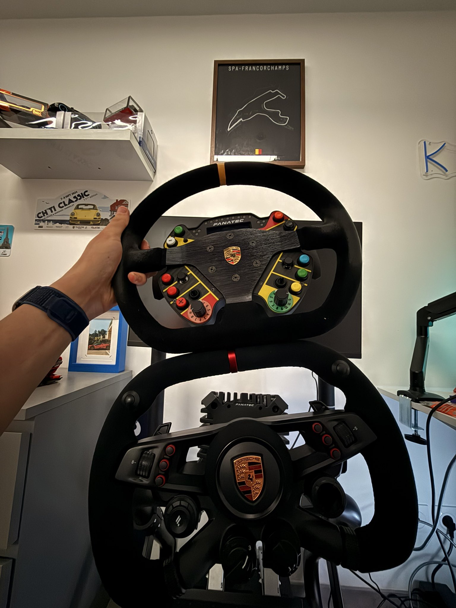 Porsche sim racing wheels for every era