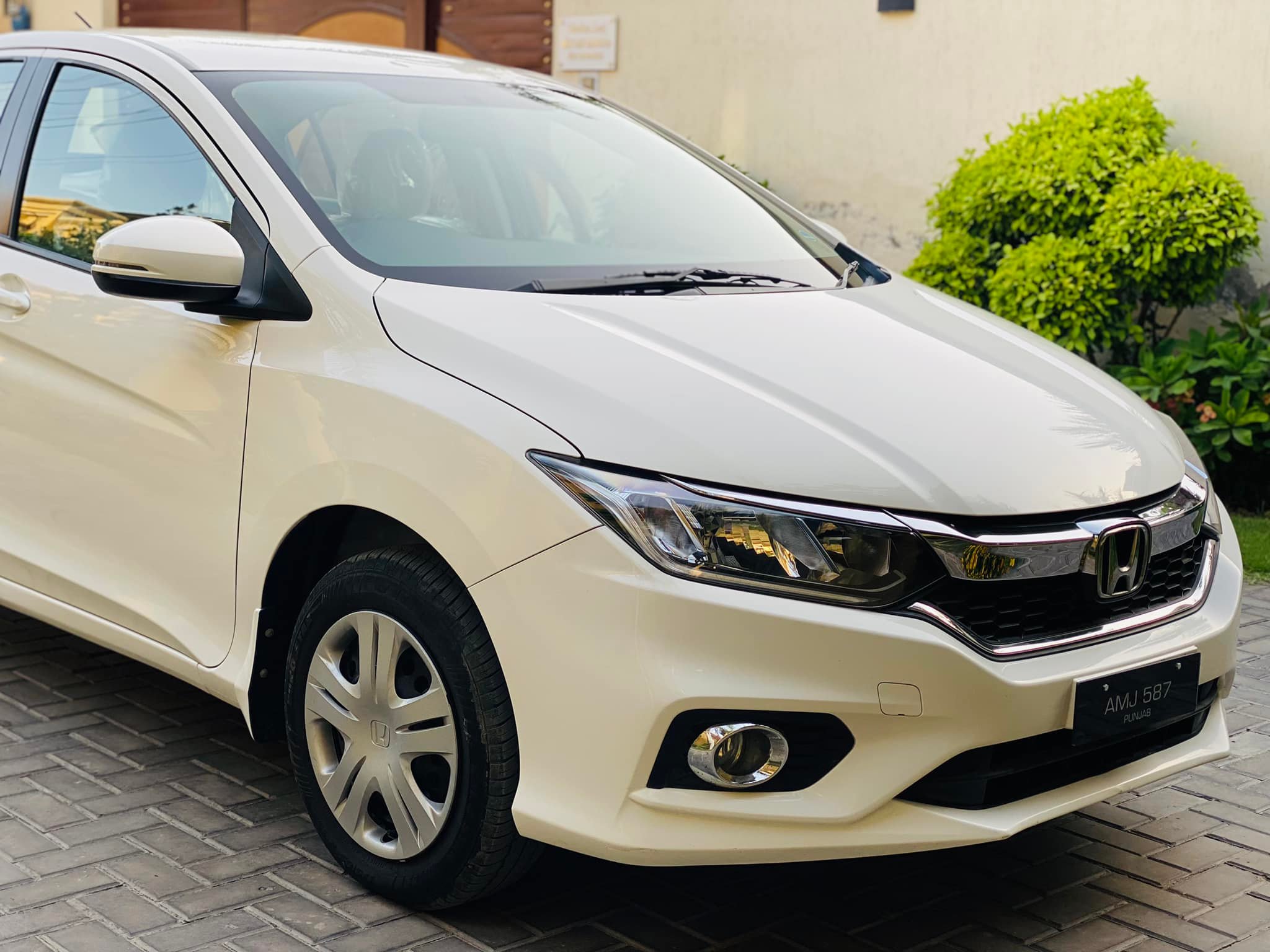 Khan Motors Multan | Multan