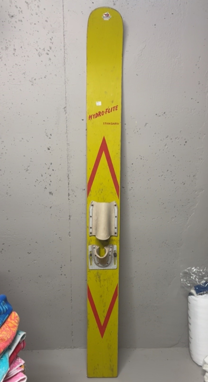 What year is this vintage water ski from?