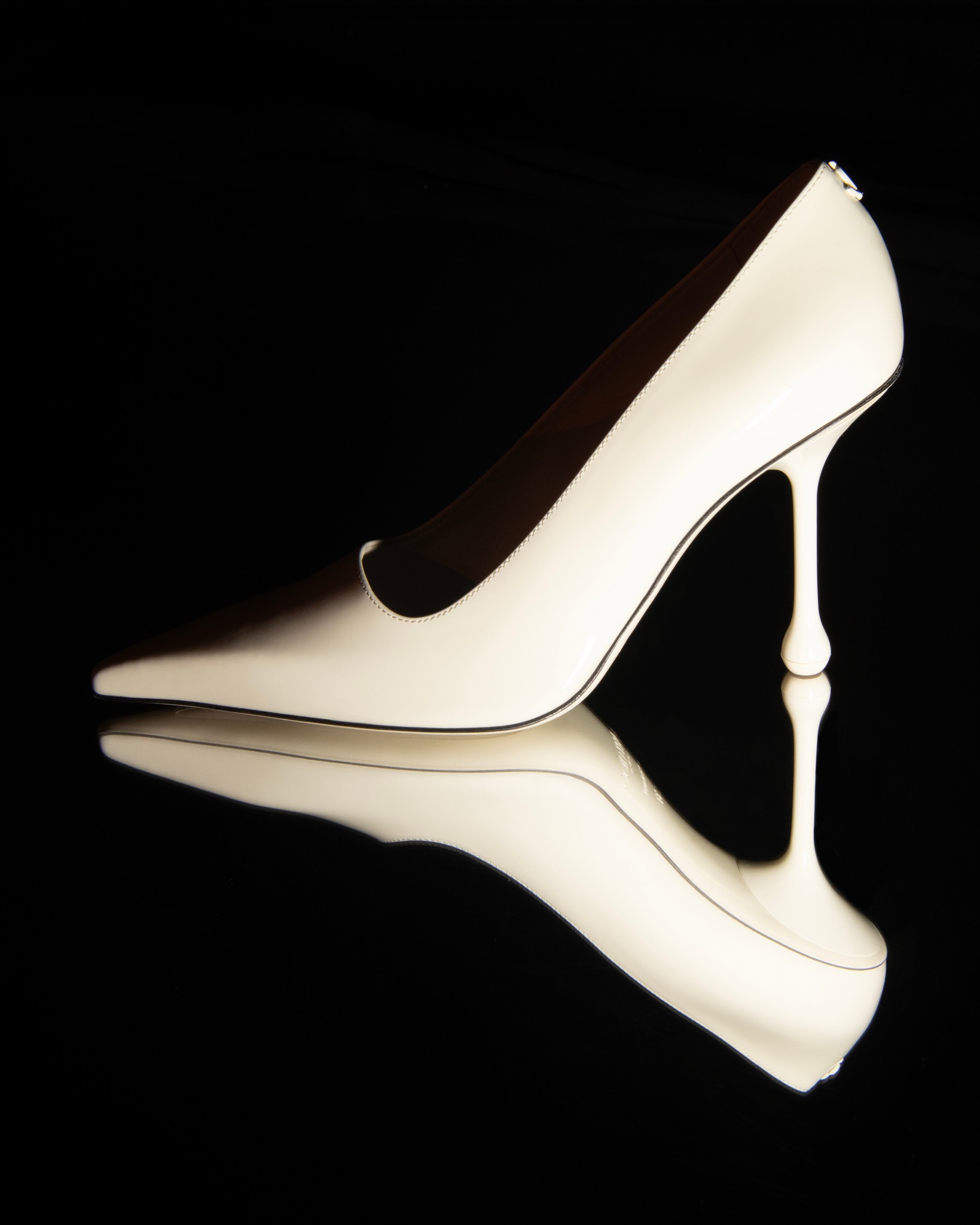The Ixia The classic pointed pump, transformed with sculptural
