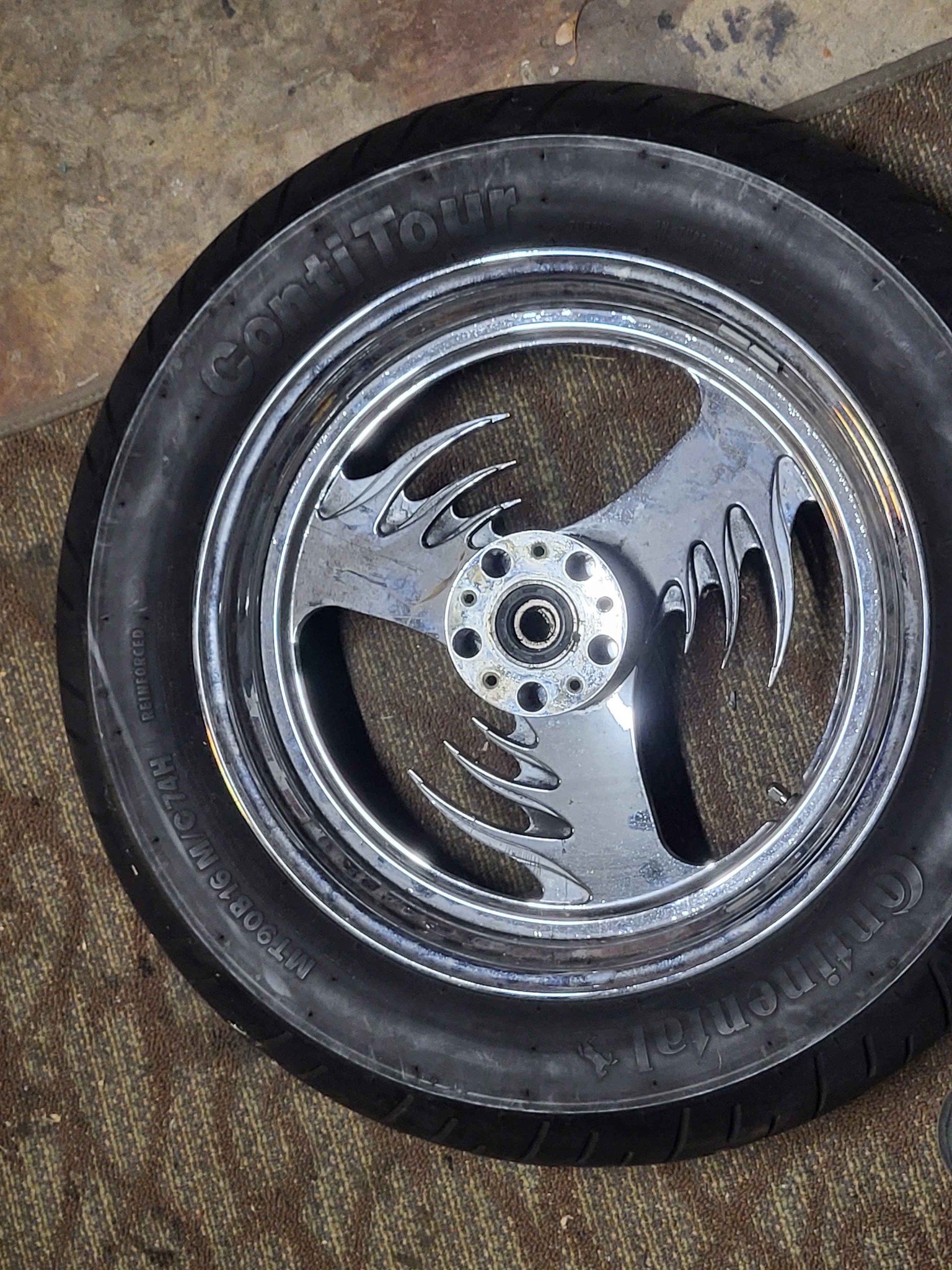 Fatboy,softtail front rim 16, mt90b16m/c74h. Brake disk great shape ...
