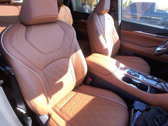 Lia INFINITI | Cohoes NY