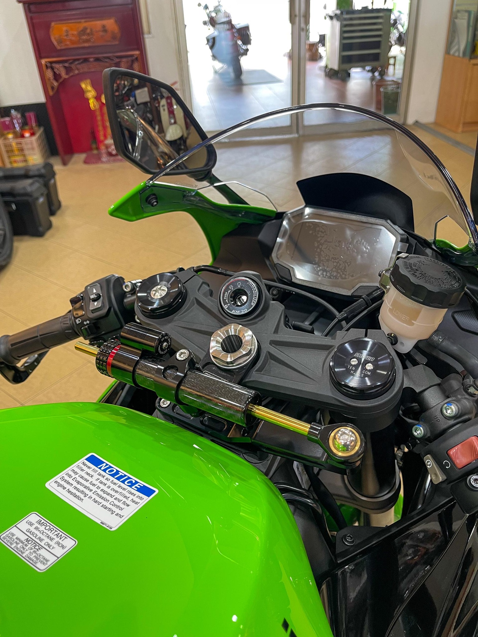 Kawasaki Ninja ZX-6R add on accessories :- - Damper - Handguard