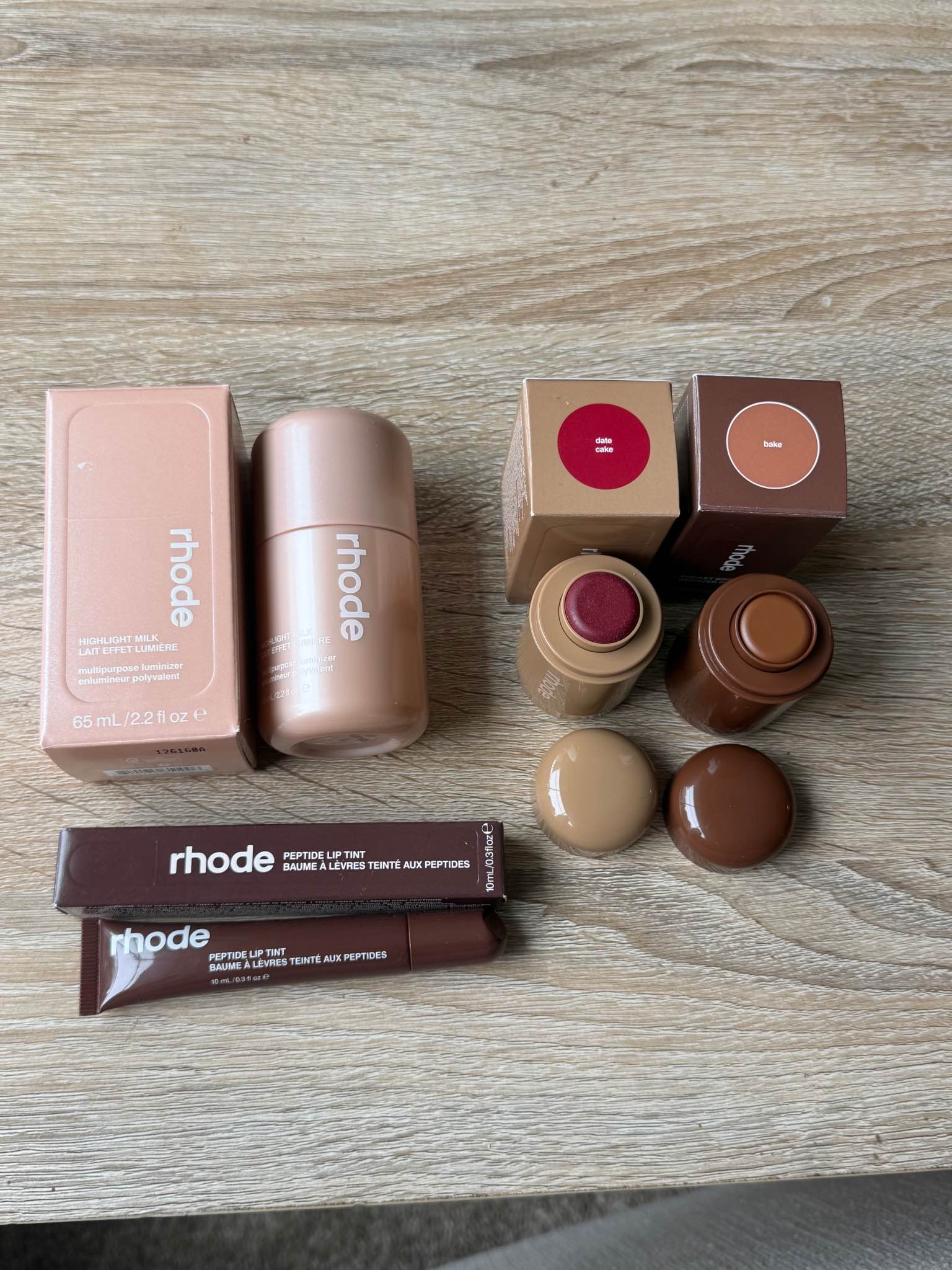 New Rhode Makeup bundle, I have 2 different blush shade if you