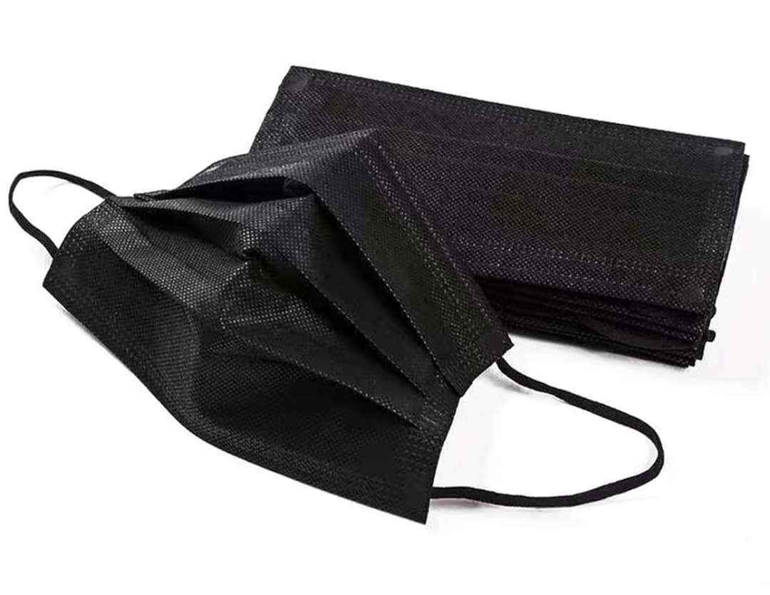 Black disposable mask! Las mas... - Bocas Clean Services