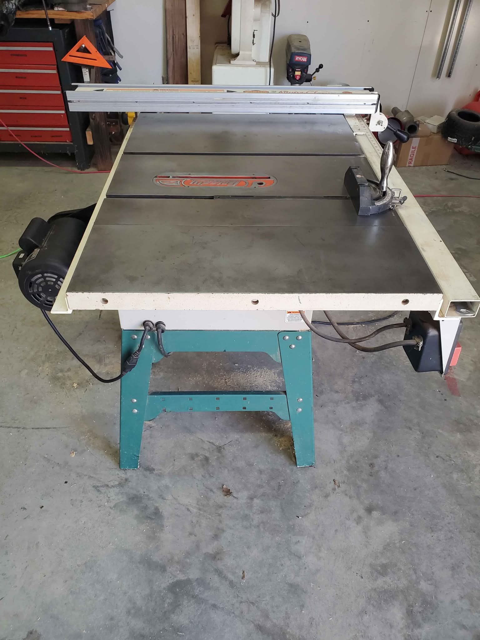 GRIZZLY TABLE SAW G0444Z - Saws & Blades - Rhome, Texas | Facebook ...
