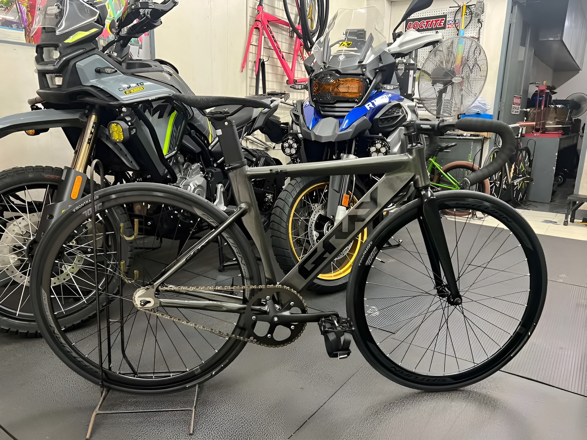 Jrspeed - Thank you Kuys ️😊👍🚴 Gray F15 Track Custom Promo Fixie Build 🫶 ...