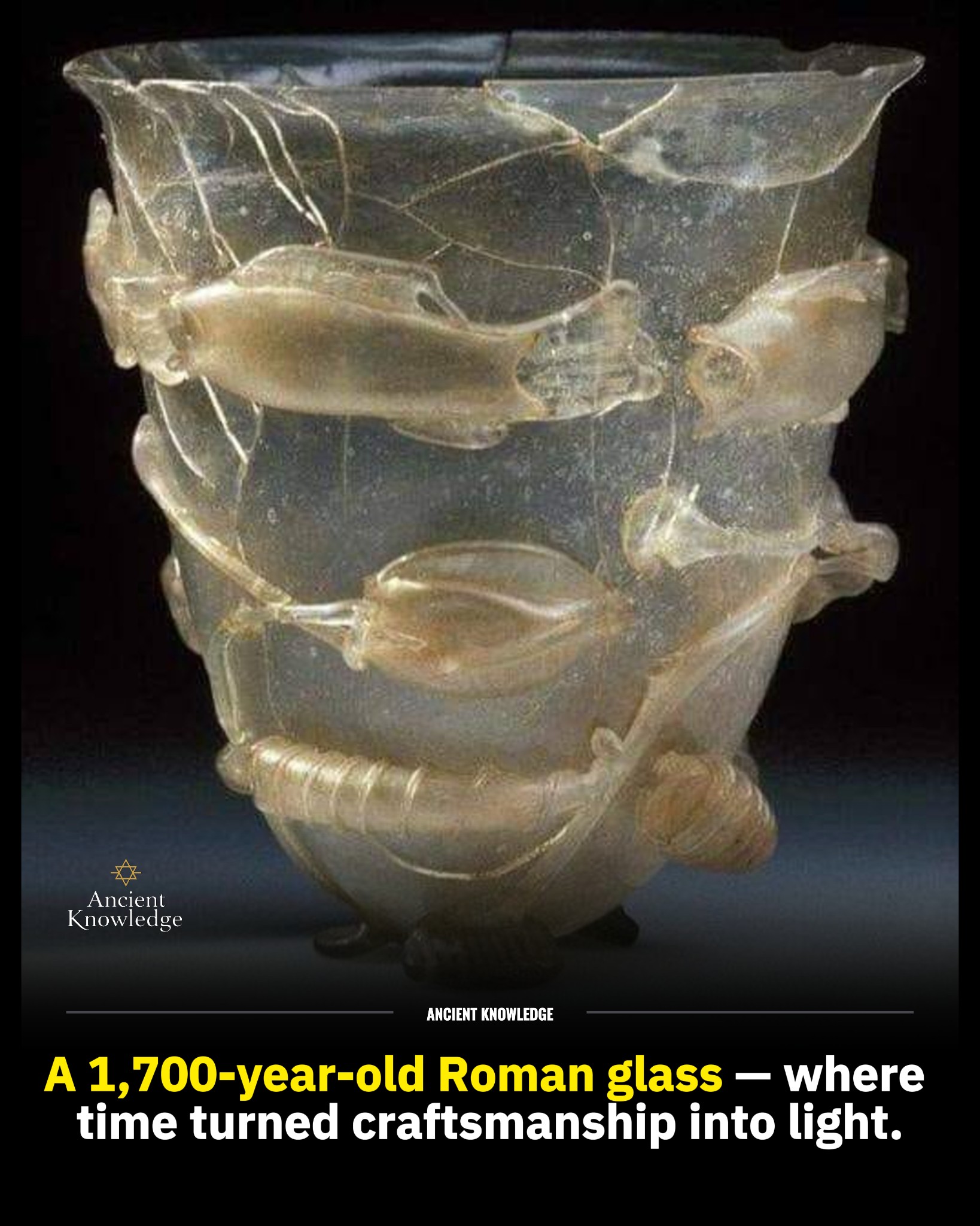 Roman glass work from 300 AD @ Rheinisches Landesmuseum Trier