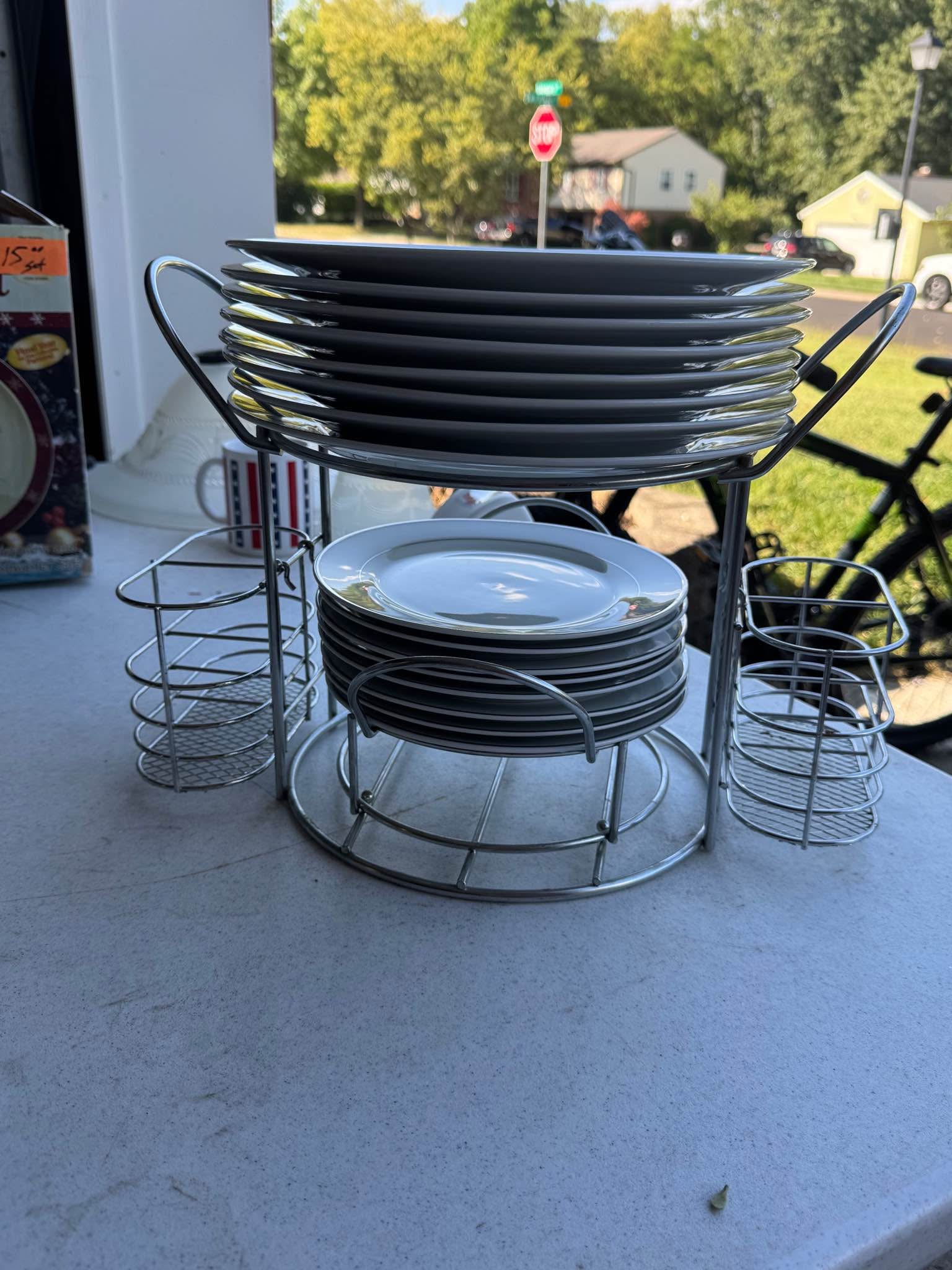 Oneida Dish Set with buffet serving stand - Dinnerware Sets - Fairfield ...
