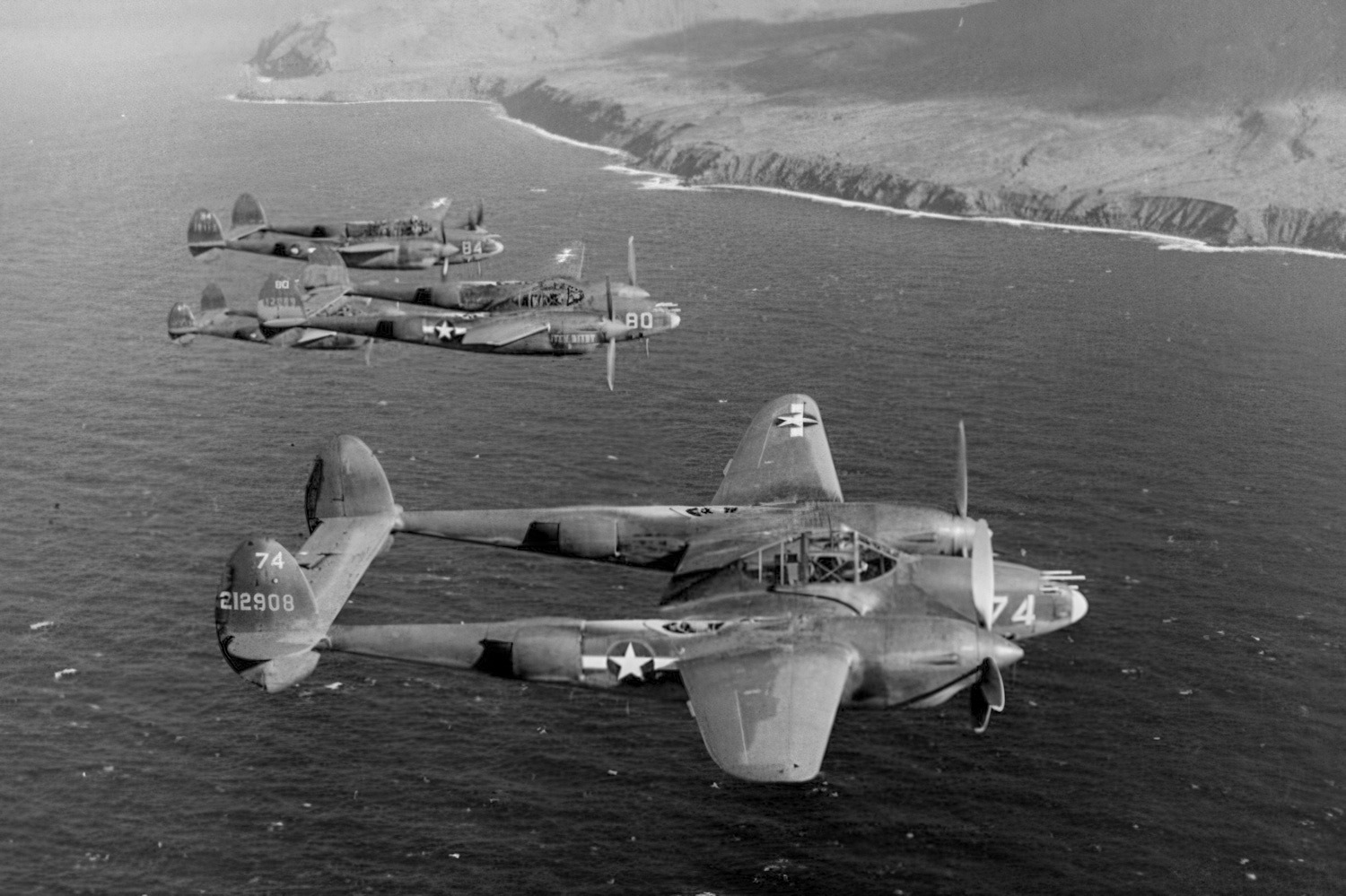 Jets - Lockheed P-38G-10 Lightning (Serial No. 42-12908), 74, prop ...
