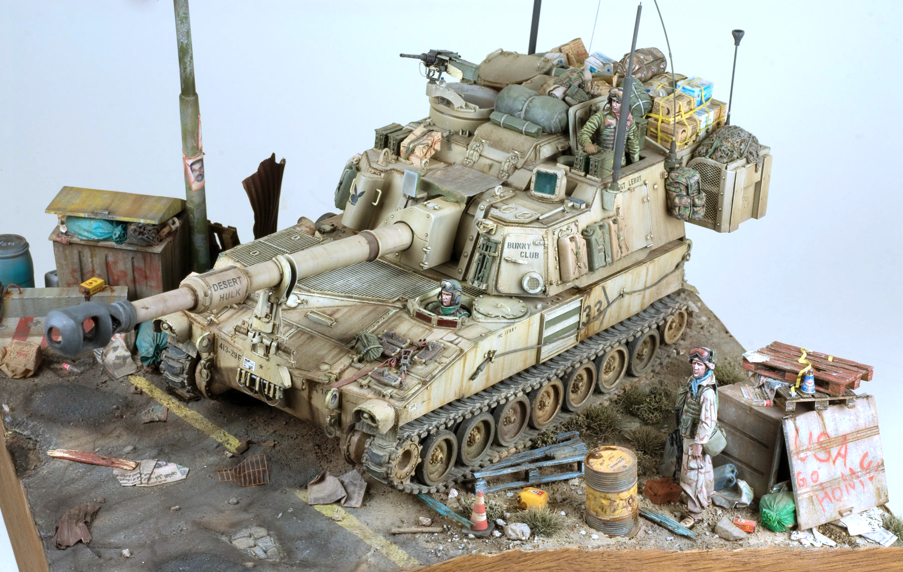 Operation Iraqi Freedom 2003 コレクション Operation Iraqi Freedom, April 2003 - 1/35 scale diorama by Volker