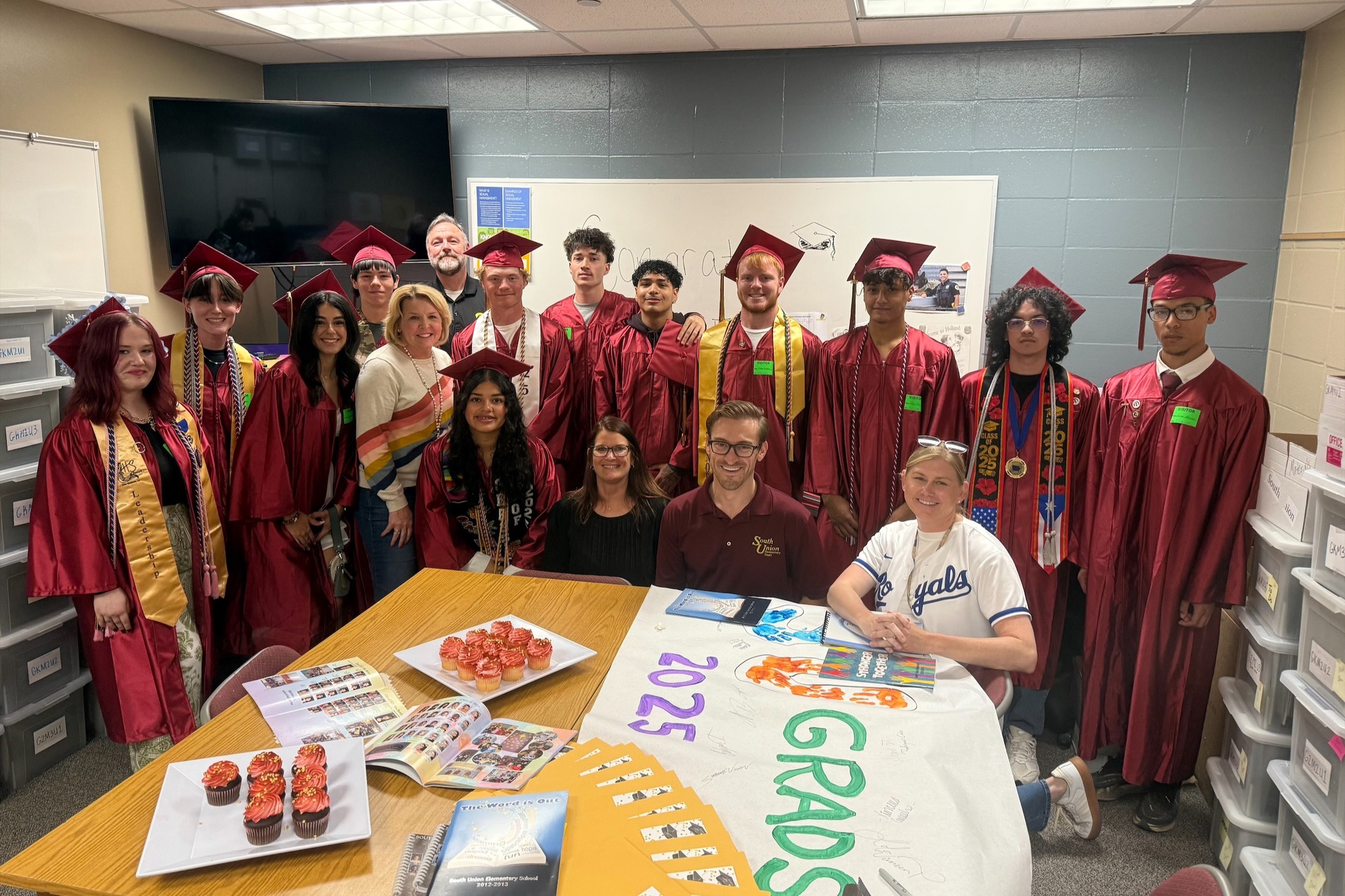 Des Moines Public Schools... - Des Moines Public Schools