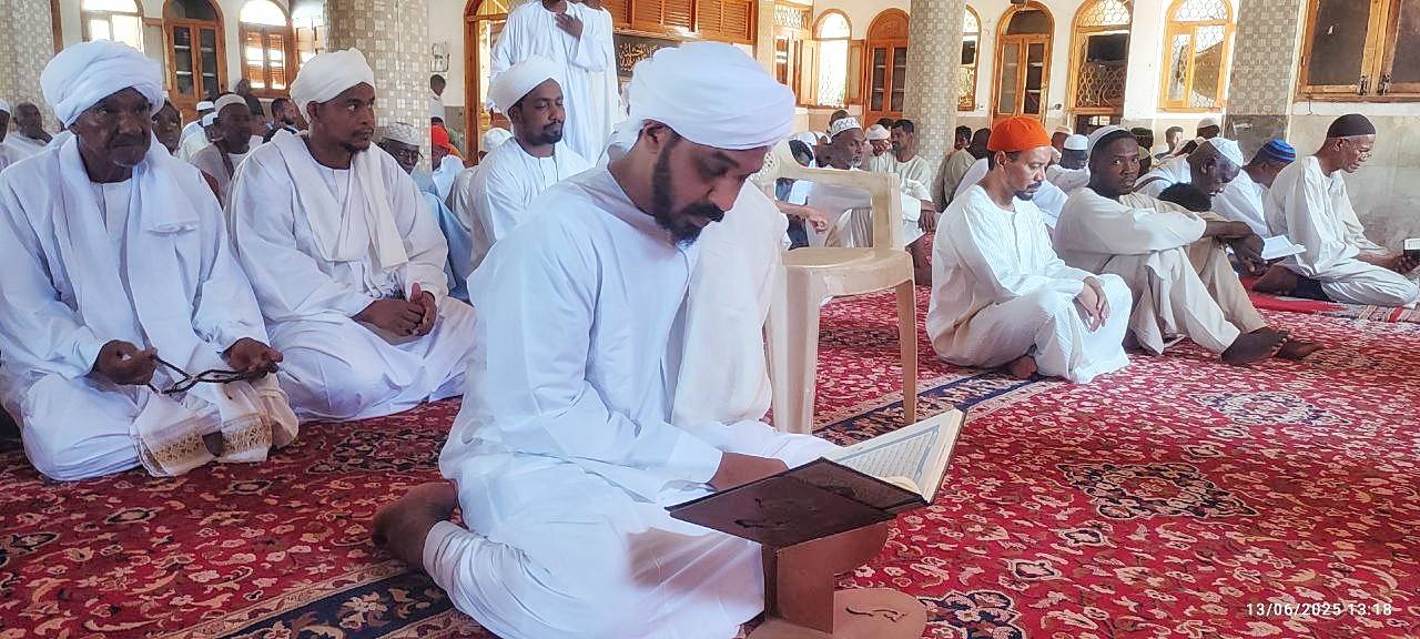 الطريقة السمانية الطيبية القريبية - قصيدة ( خَلِيلَيَّ عُوجَا ) التي ...