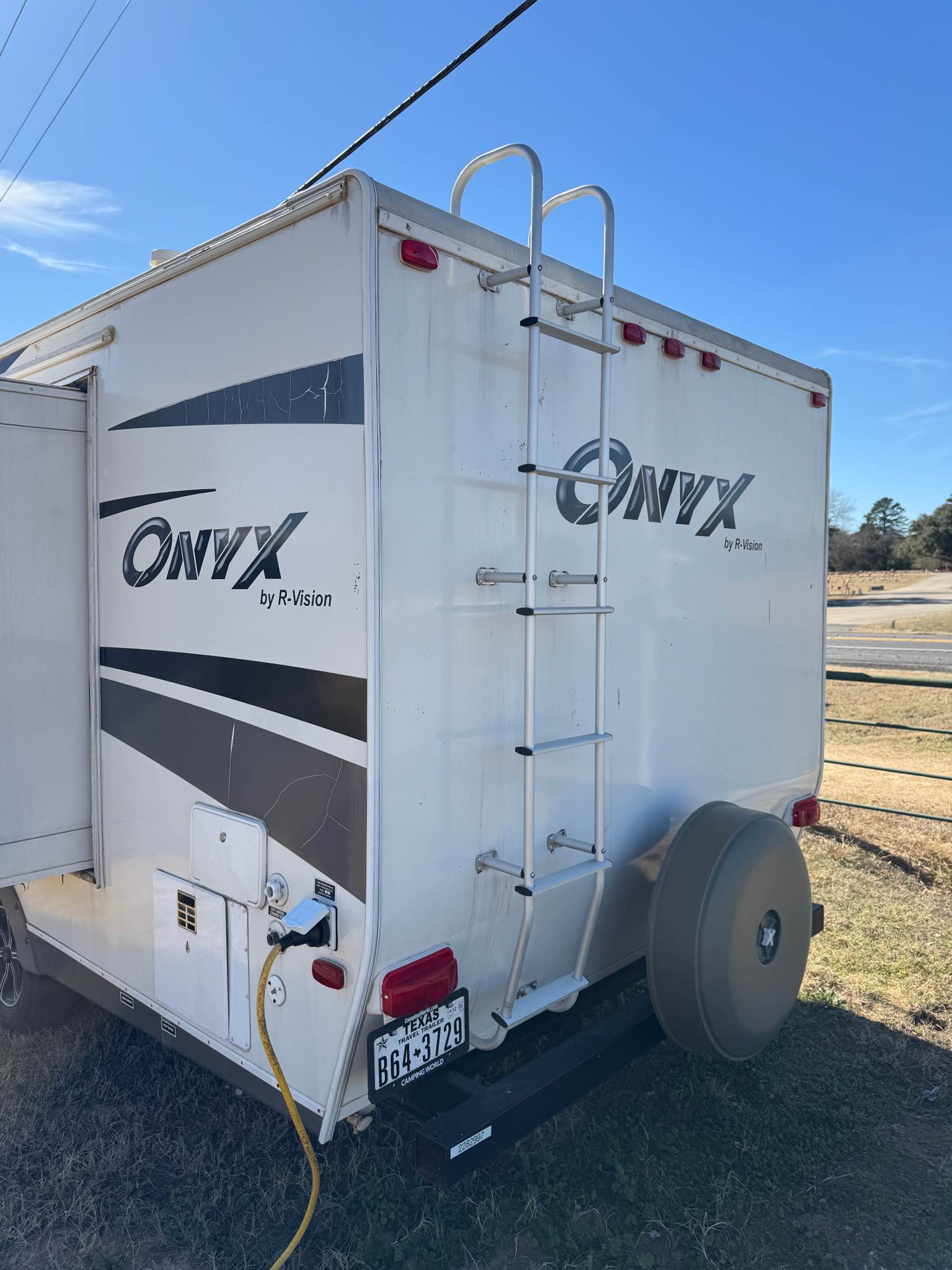 2012 Onyx RV Travel Trailer — Slide Out — New Tires - RVs & Campers ...