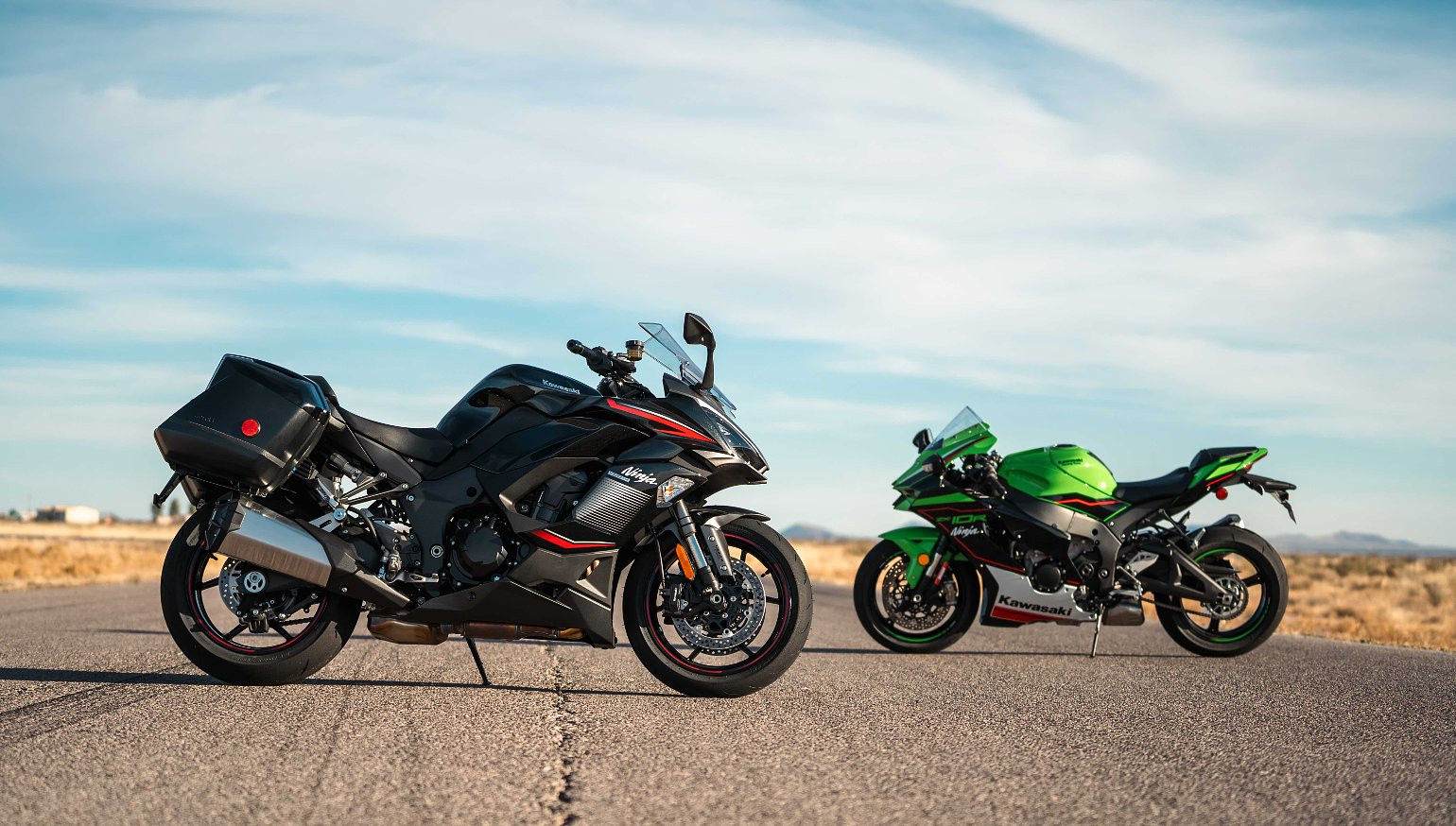 Can a sport-touring motorcycle with saddlebags keep up performance
