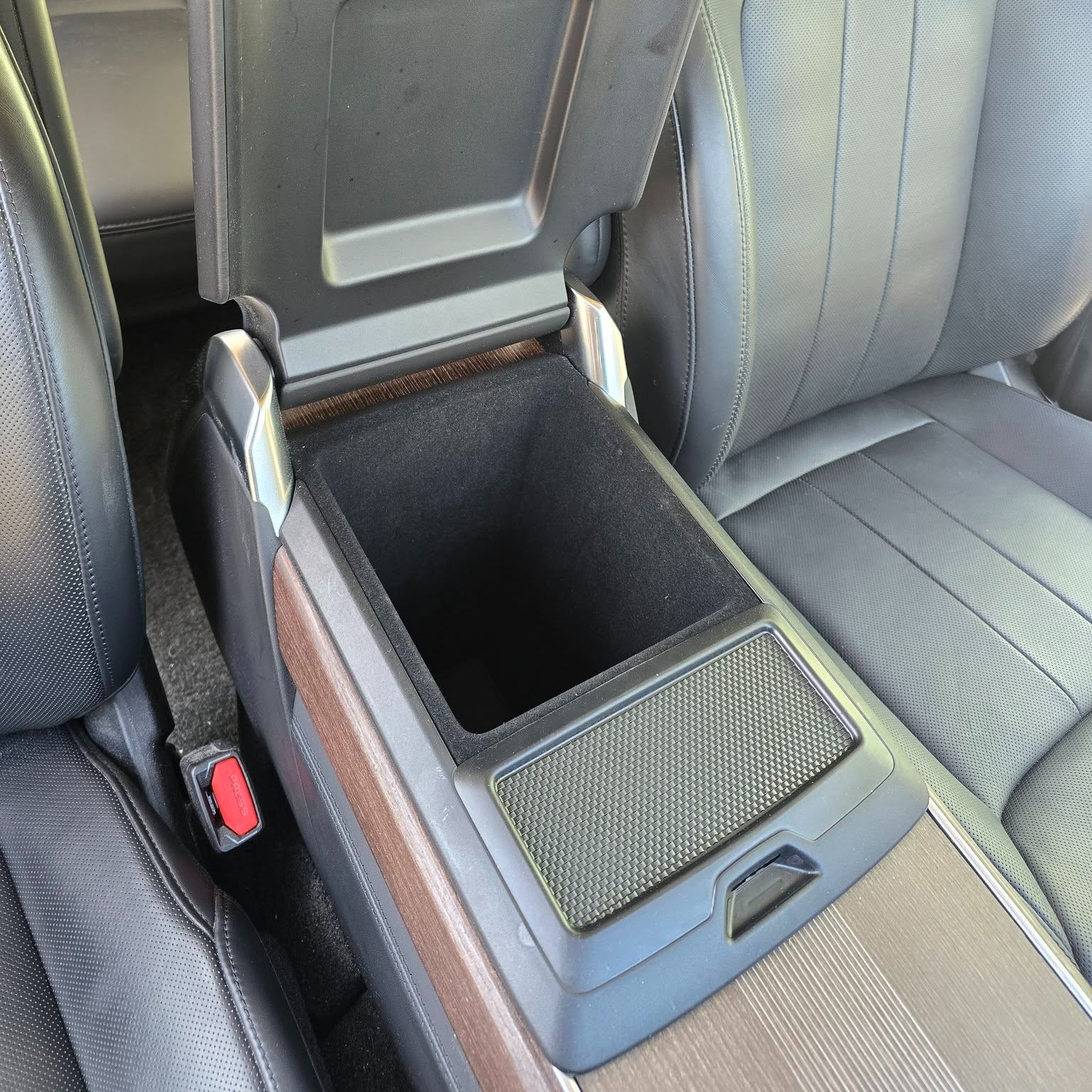 LR Retrofits - ️ ️ ️ New Range Rover Fridge Retrofit... | Facebook