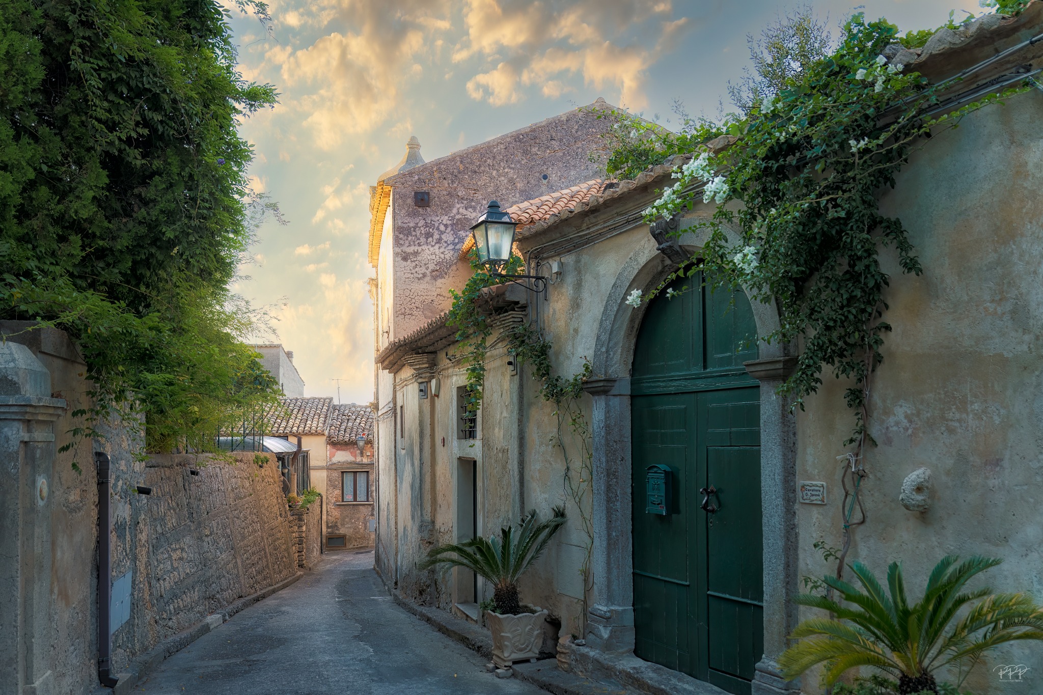 Gerace, Calabrian countryside. A simple wedding, filled with light 