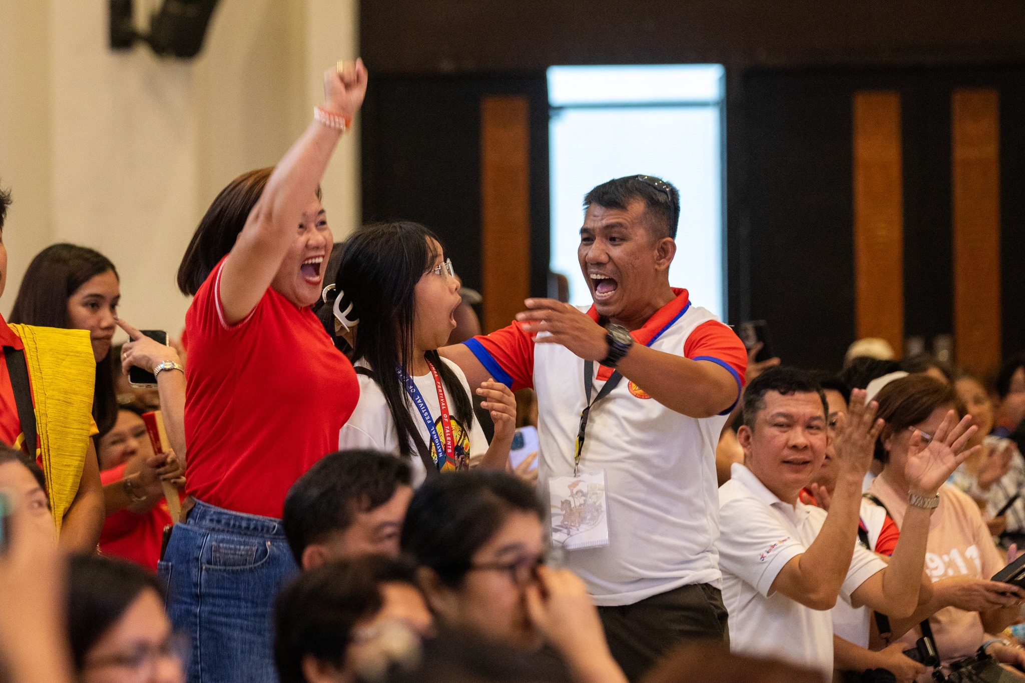 DepEd - TINGNAN: WAGI ANG NAGPUPUNYAGI! 🏆👏 Damang-dama ang tagumpay ...