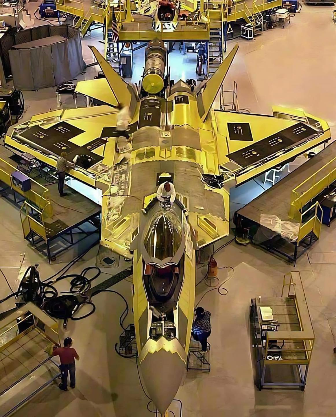 Lockheed Martin F-22 Raptor on the... - Mechanical education