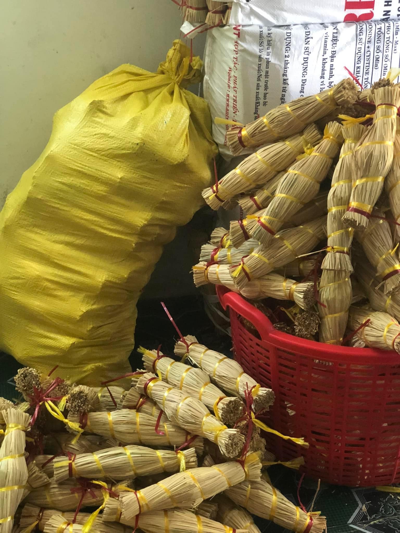 Kho Sỉ Tré Rơm,... - Kho Sỉ Tré Rơm, Nem, Chả Số 1 Bình Định