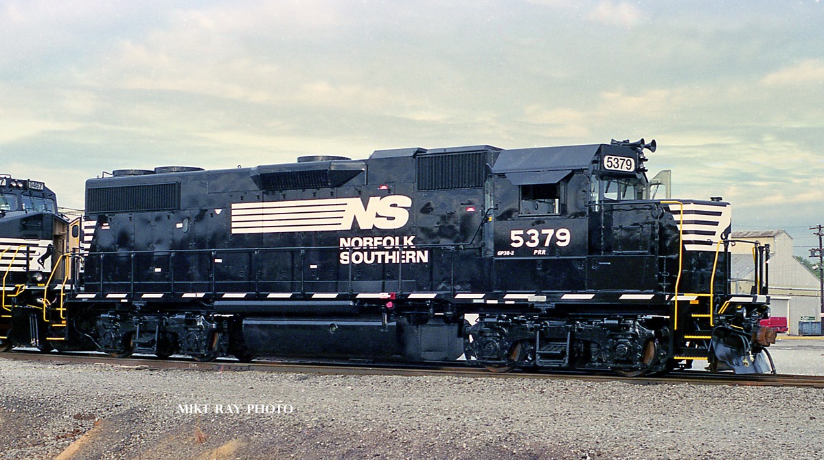 PRR GP38-2 # 5379 at Chattanooga Tn March 2000.