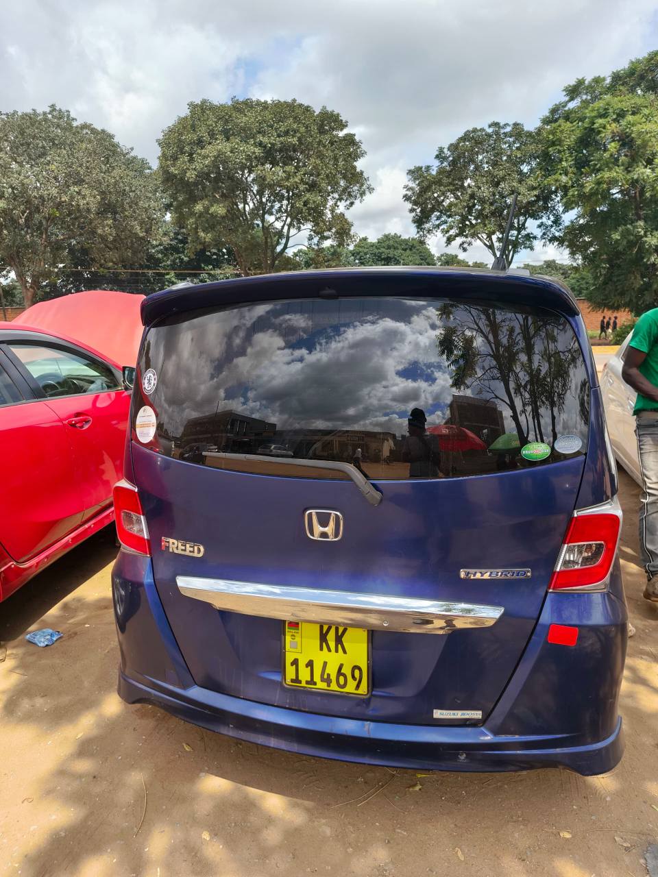 1) HONDA FREED GOING AT 19.8M NEGOTIABLE LILONGWE INTERESTED CALL