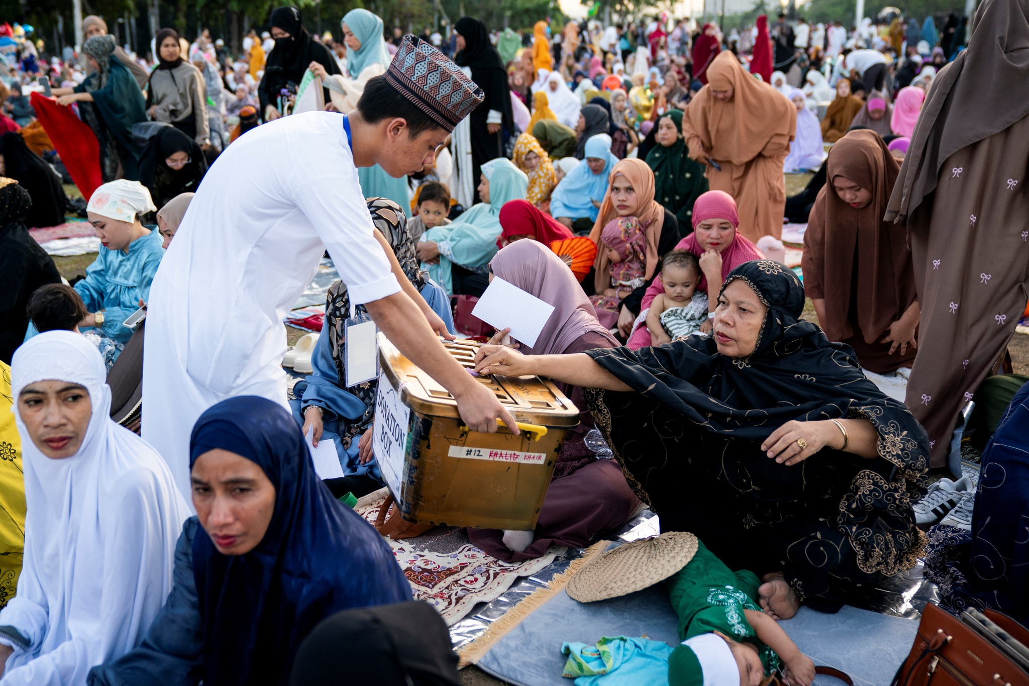 GMA News - EID MUBARAK! Filipino Muslims attend Eid’l Fitr prayers to ...