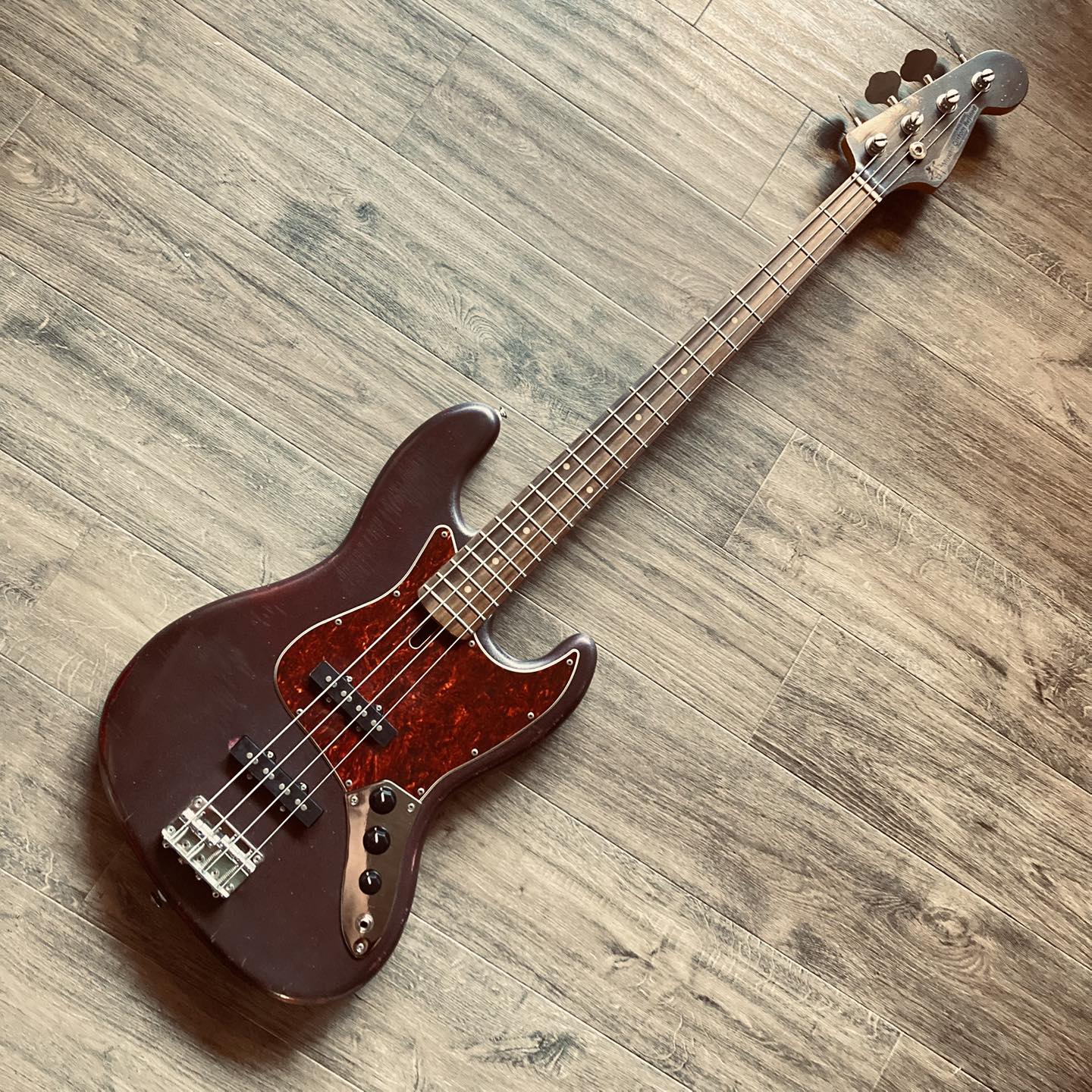 Miyako custom bass guitar (@miyakobasscustomguitar) • Facebook