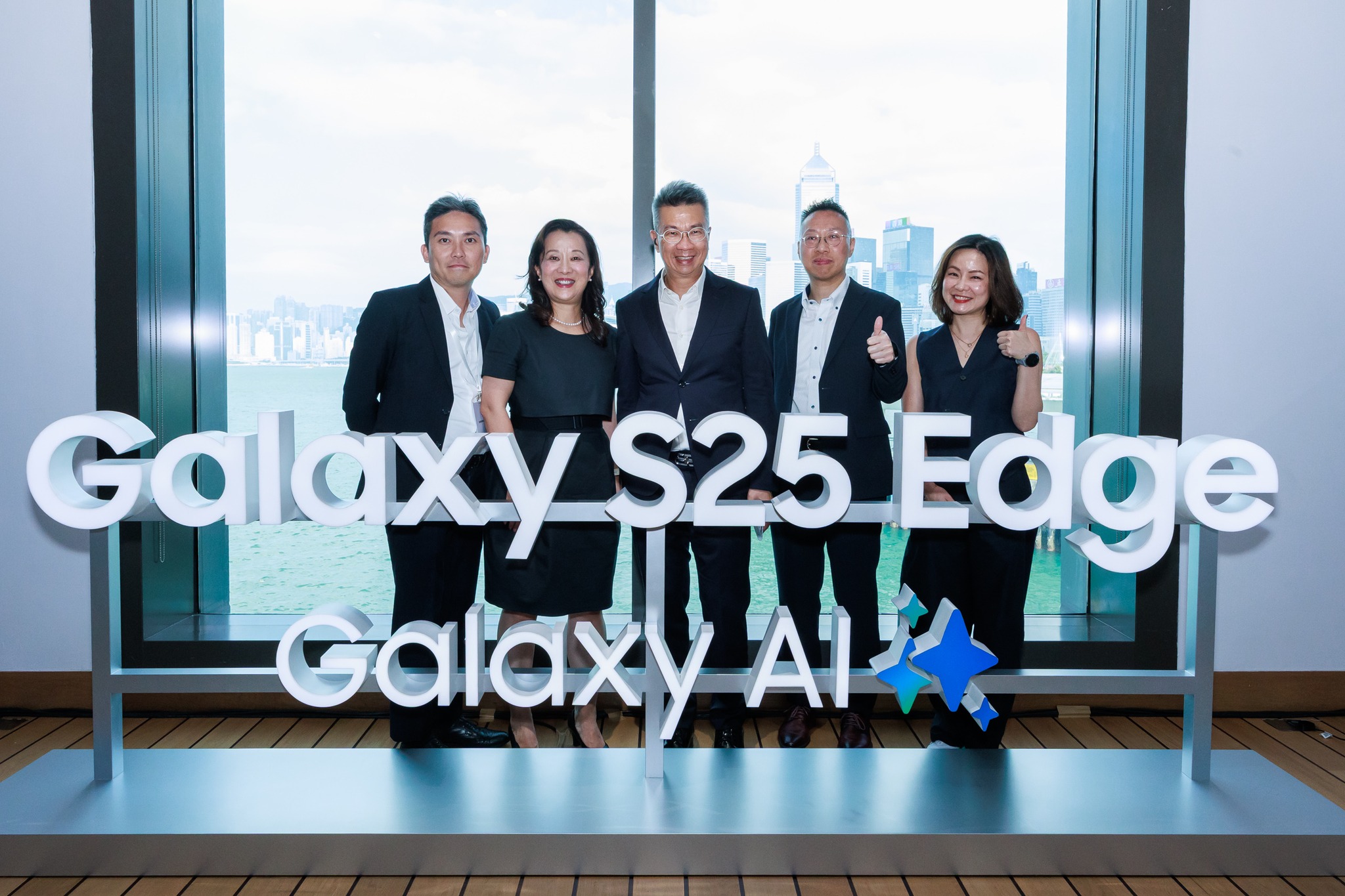 csl - 【#csl極速號外 Samsung Galaxy S25 Edge 登場 一齊重溫發佈會盛況🥳】... | Facebook