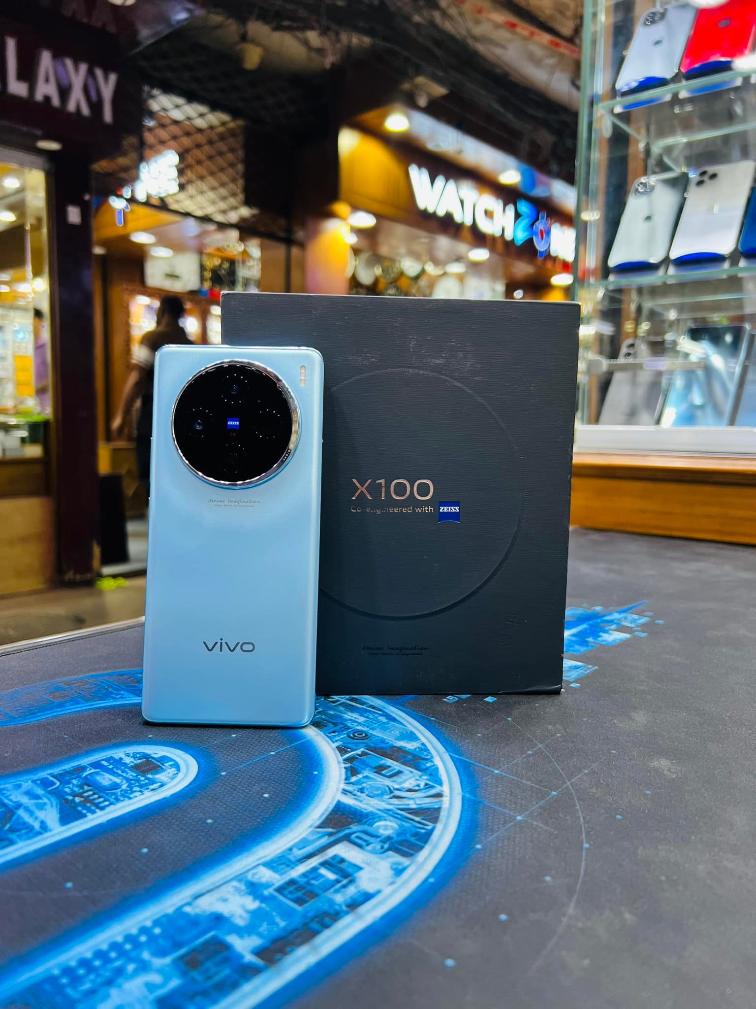 Vivo X100 12/256gb Price : 64000/-