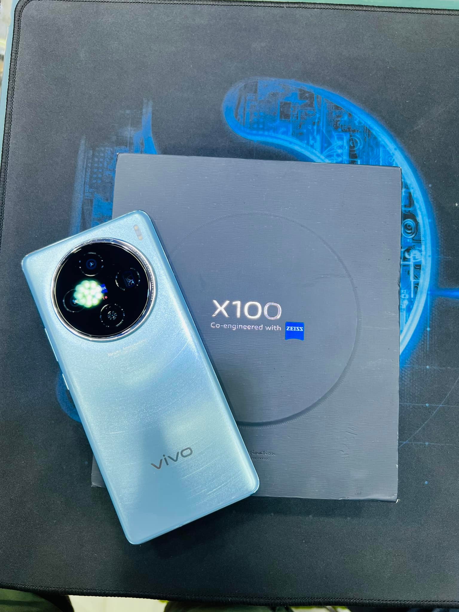 Vivo X100 12/256gb Price : 64000/-