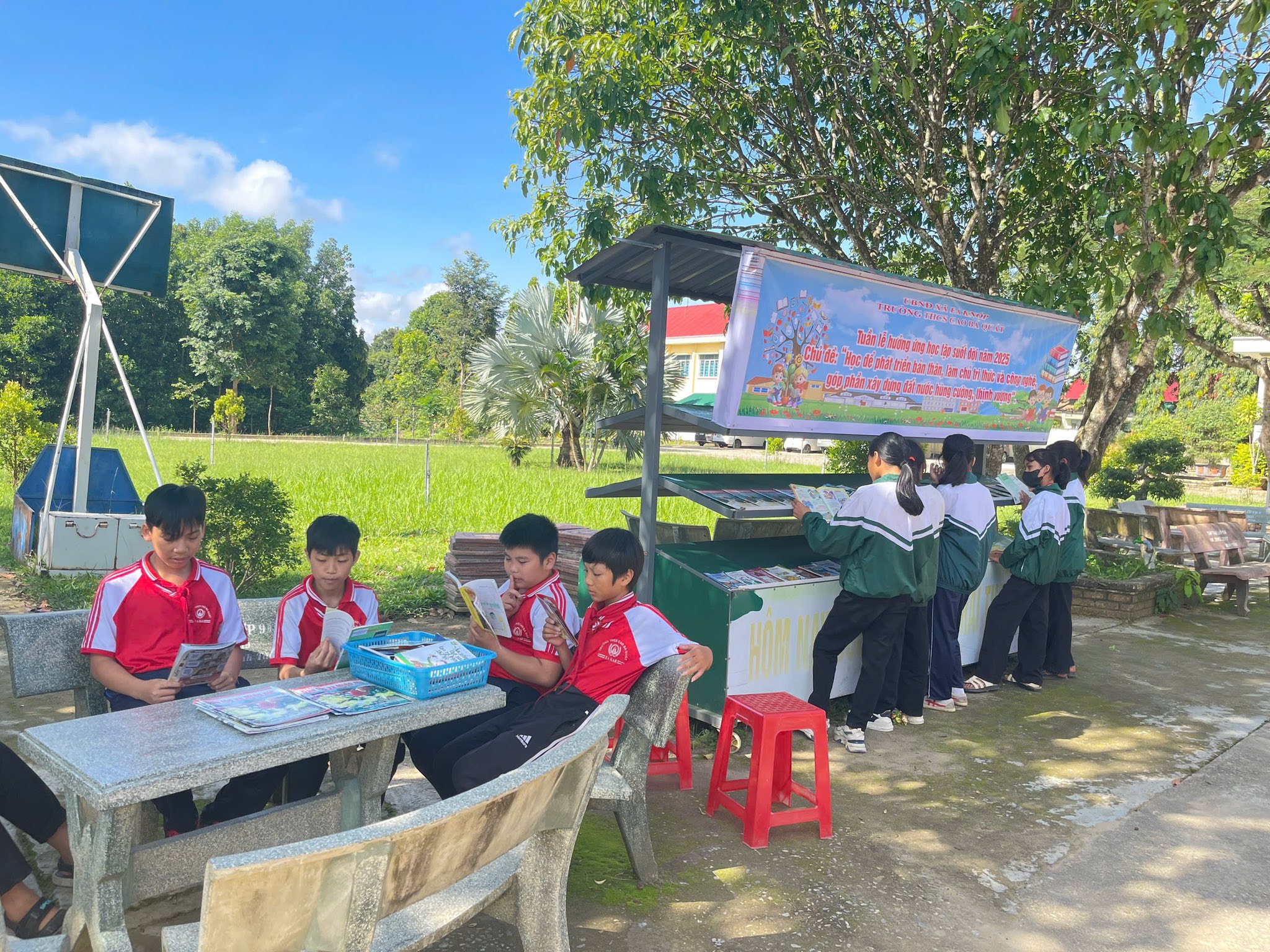 Liên Đội THCS Cao Bá... - Liên Đội THCS Cao Bá Quát EaSar