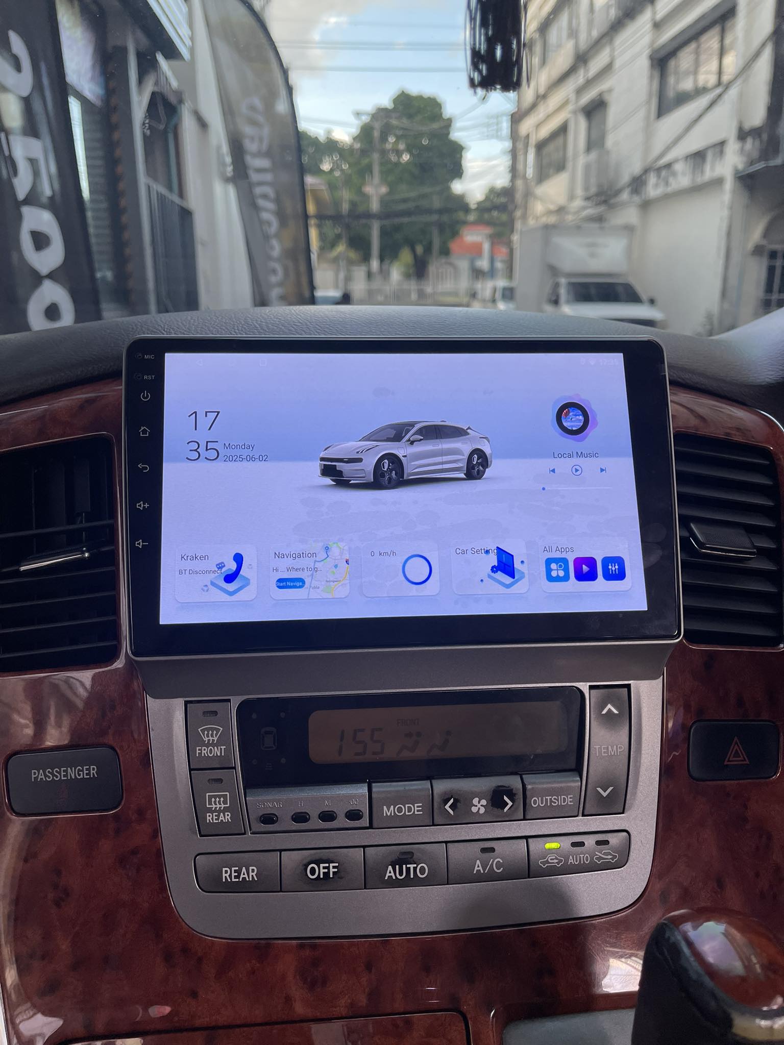 Timber - ลูกค้า Toyota Alphard ติด Kraken Android รุ่น SQ2 ขนาด 9 นิ้ว ...