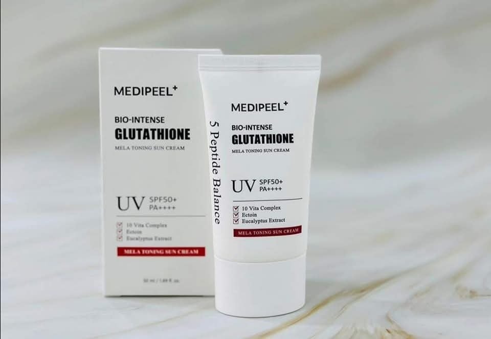 medi peel bio intense glutathione mela toning sun cream BIO-INTENSE واقي شمس الجلوثاتيون MEDI-PEEL يعني حماية وتفتيح وشد يحمي البشرة من أشعة الشمس يساعد على شد وتفتيح وحماية البشرة ✔️ ويقلل من ظهور البقع الداكنة لإحتوائه Peel Off Mask QR Free B12 - How to use Apply Size:Size 1 -  (7-14lbs)