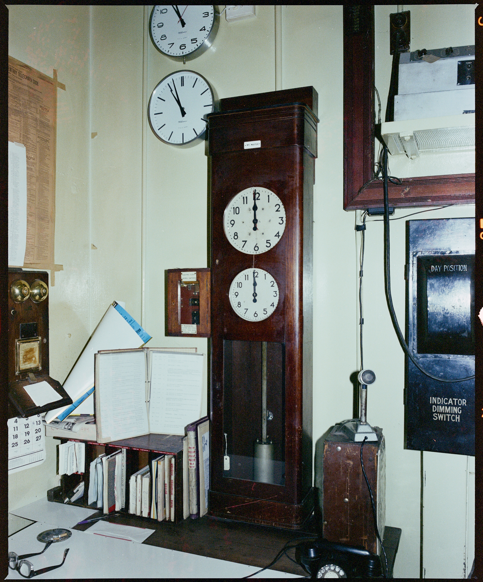 Parra - WAYBACK WEDNESDAY: Check out this photo of the master clock at ...